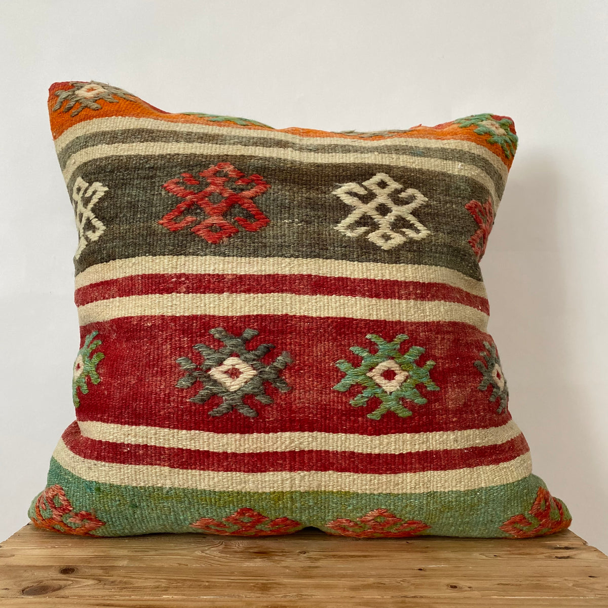 Ilyza - Multi Color Kilim Pillow Cover - kudenrugs