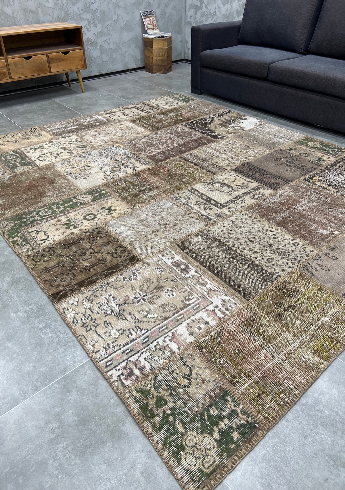 Amina - Vintage Brown Patchwork Rug - kudenrugs