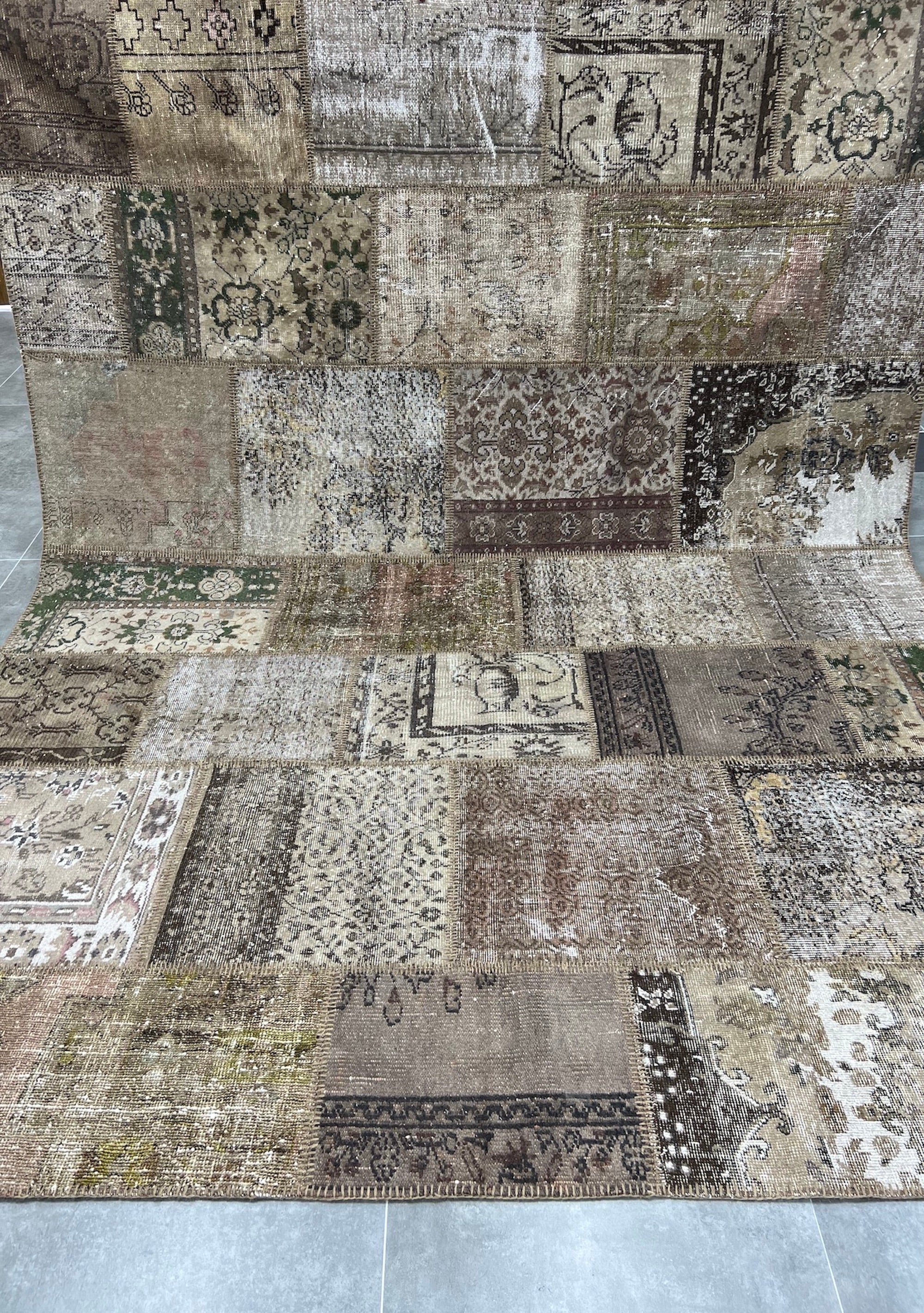 Amina - Vintage Brown Patchwork Rug - kudenrugs