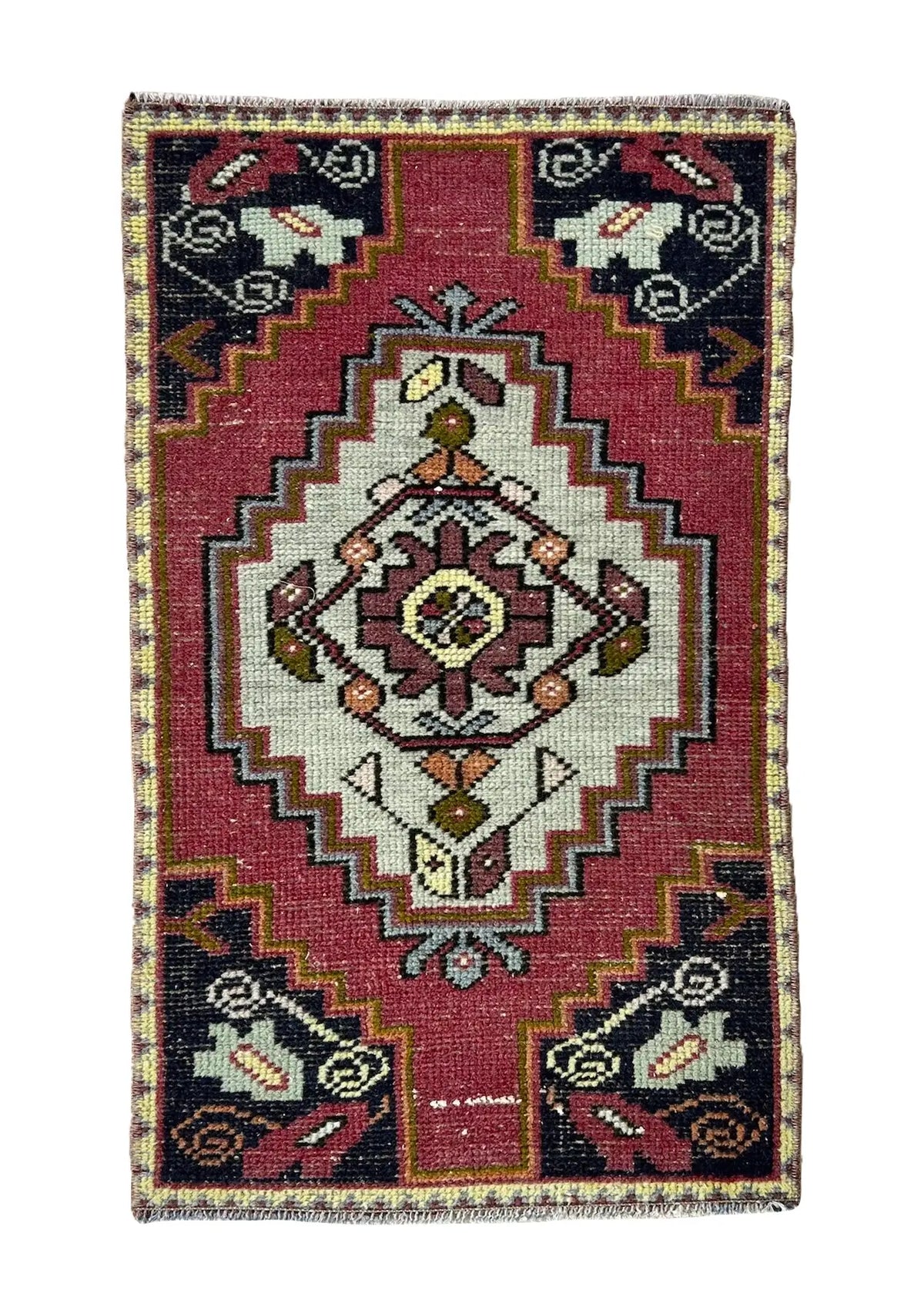 Alcie - Vintage Mini Red Area Rug - kudenrugs