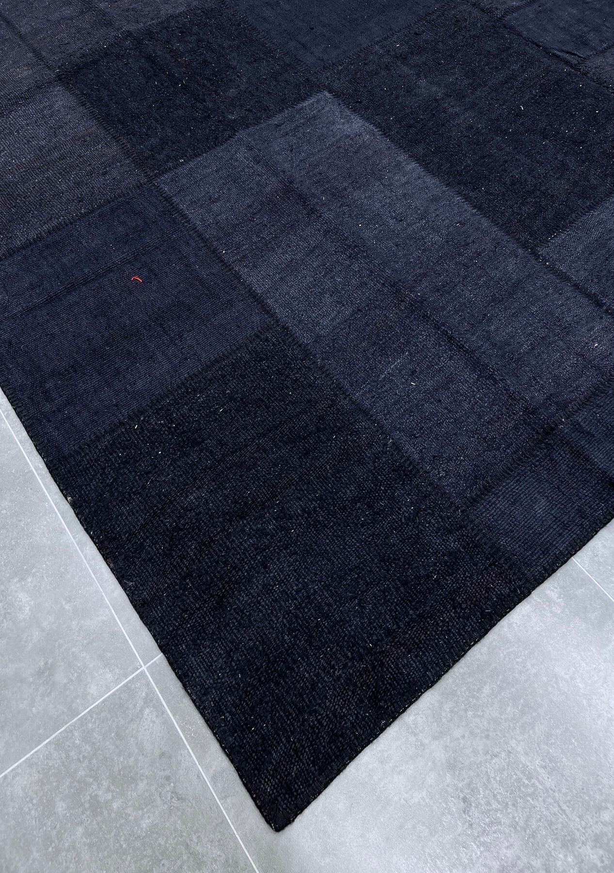 Alissa - Vintage Black Patchwork Rug - kudenrugs