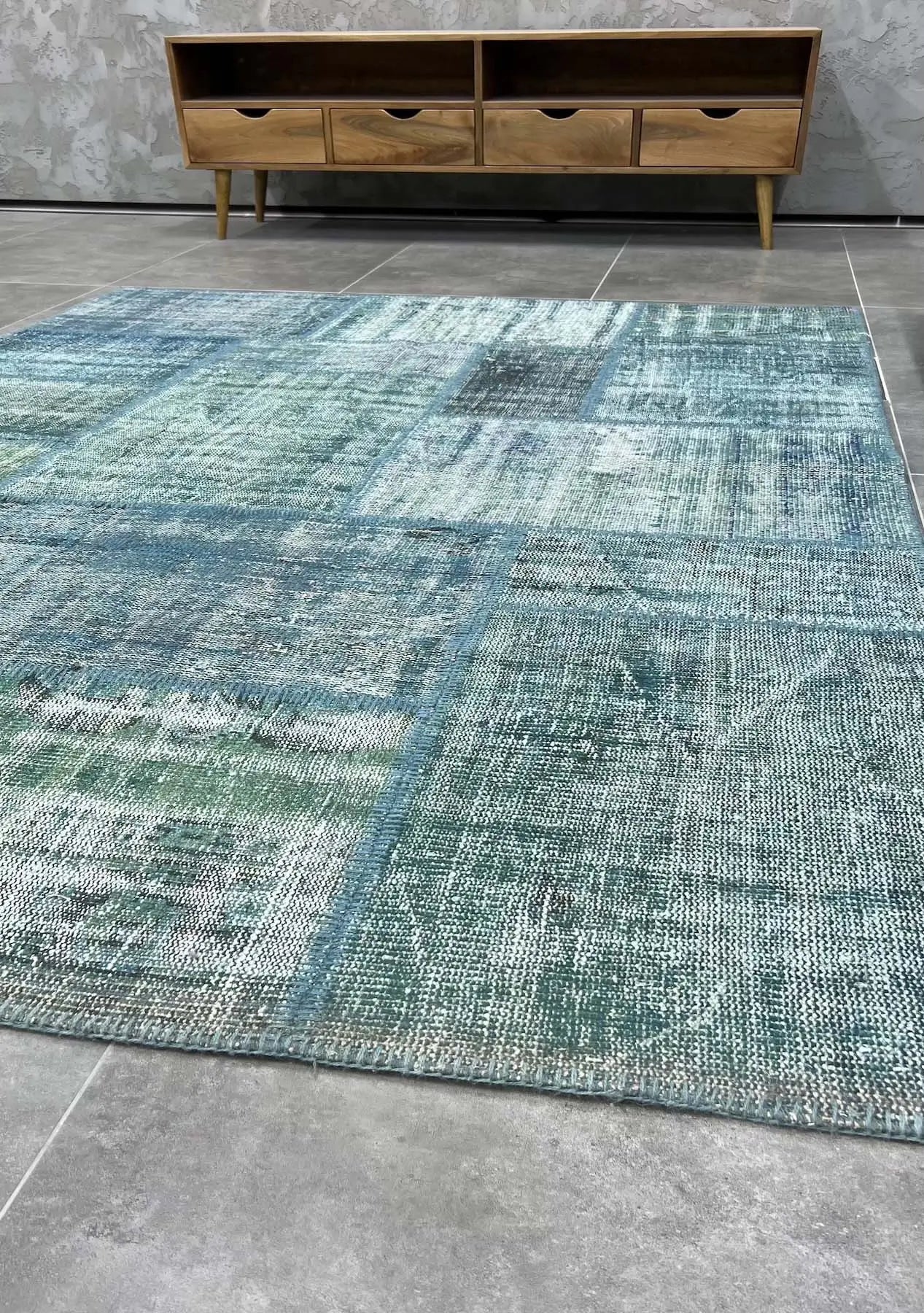 Aloani - Vintage Turquoise Patchwork Rug - kudenrugs