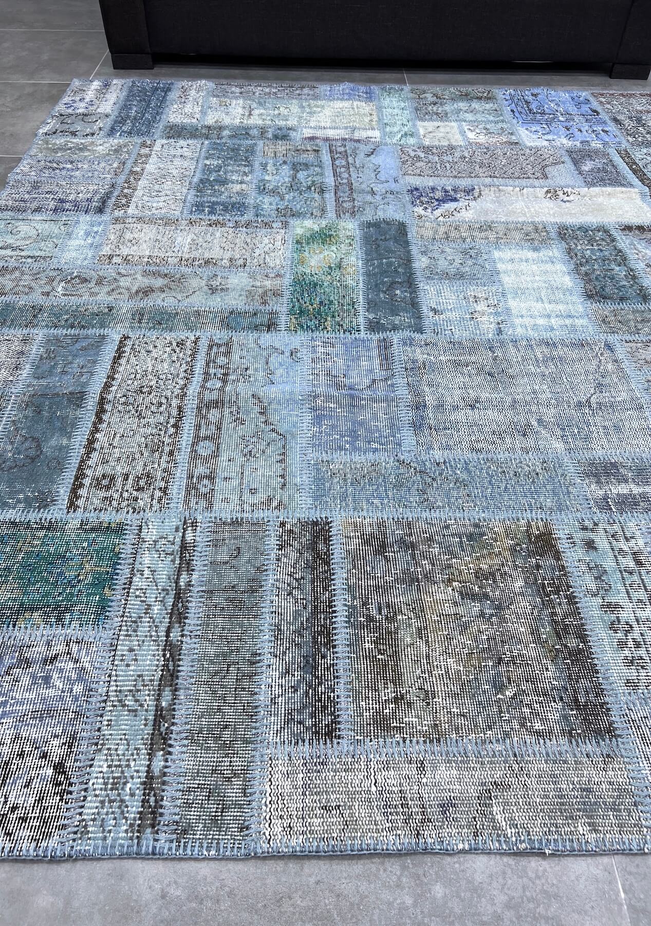 Amiyah - Vintage Blue Patchwork Rug - kudenrugs