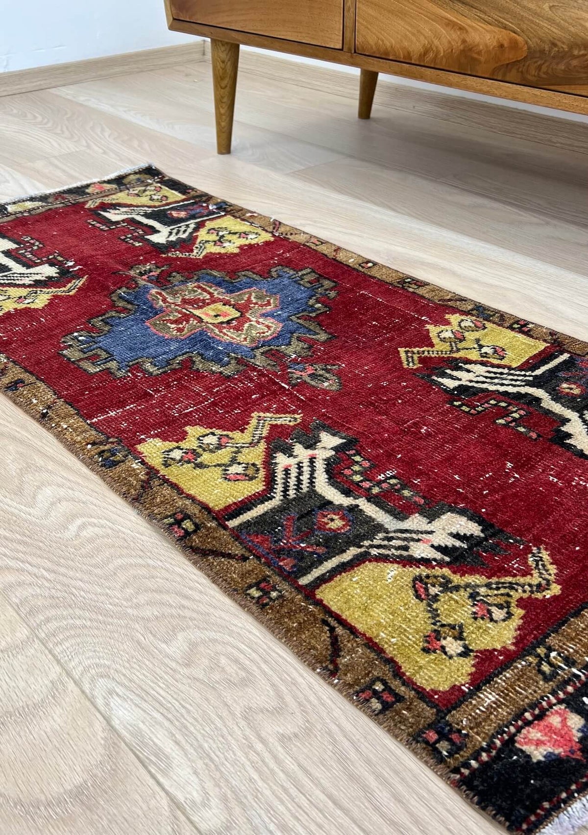 Antonella - Vintage Mini Red Area Rug - kudenrugs