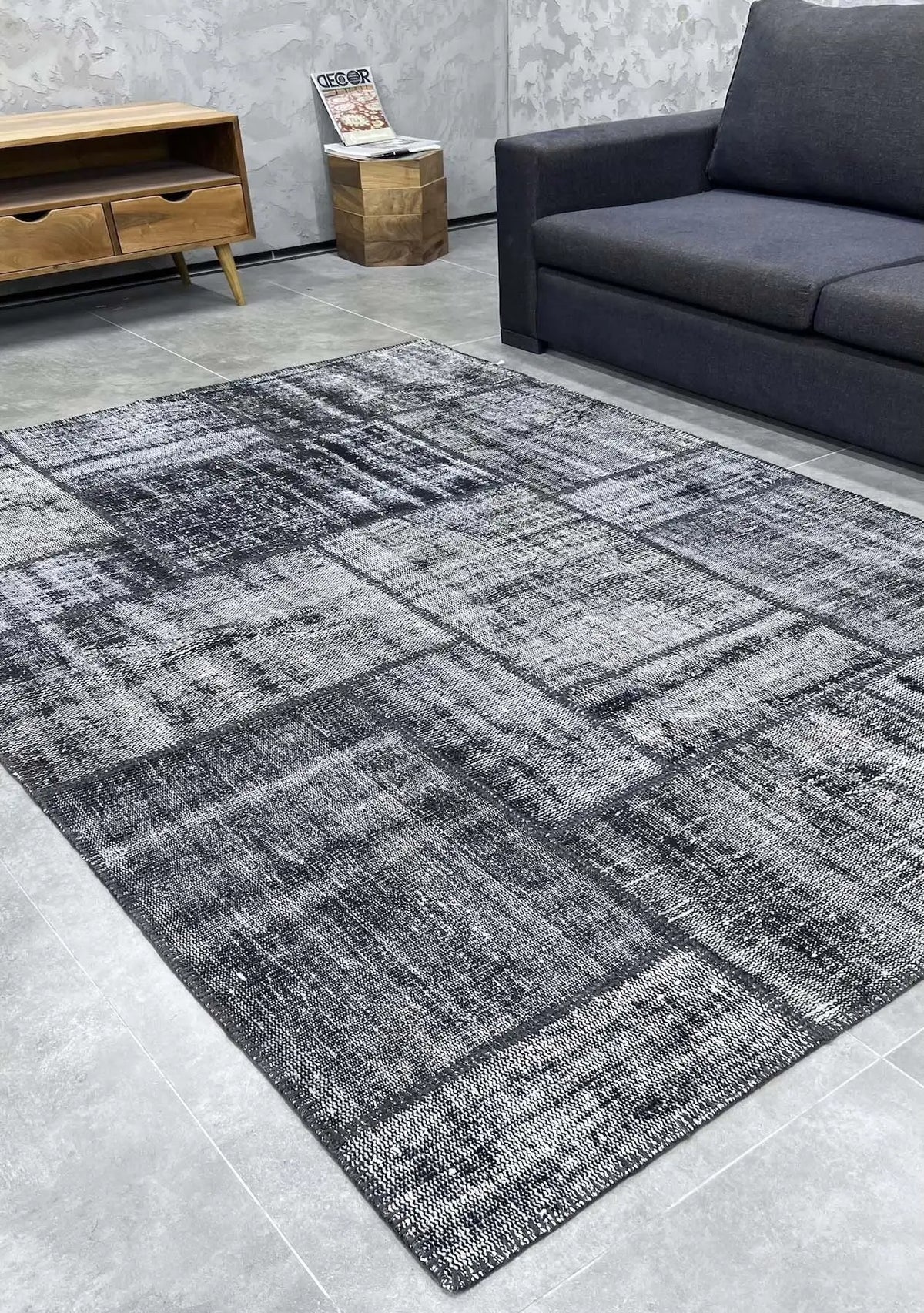 Blayse - Vintage Black Patchwork Rug - kudenrugs