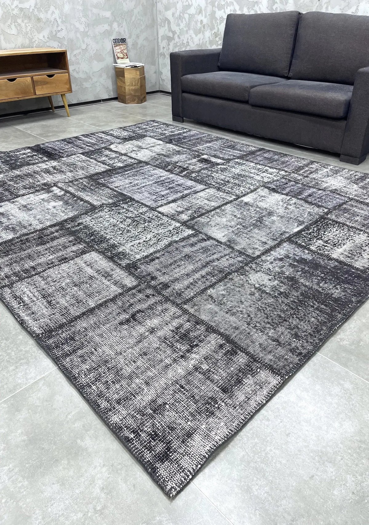 Cassiopeia - Vintage Black Patchwork Rug - kudenrugs