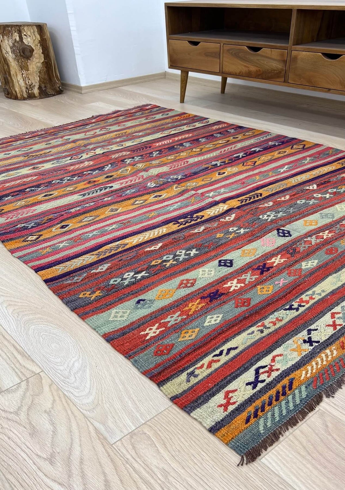 Cecelia - Multi Color Turkish Kilim Rug - kudenrugs