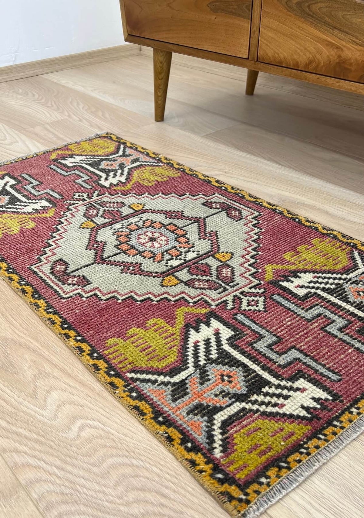 Celine - Vintage Mini Pink Area Rug - kudenrugs