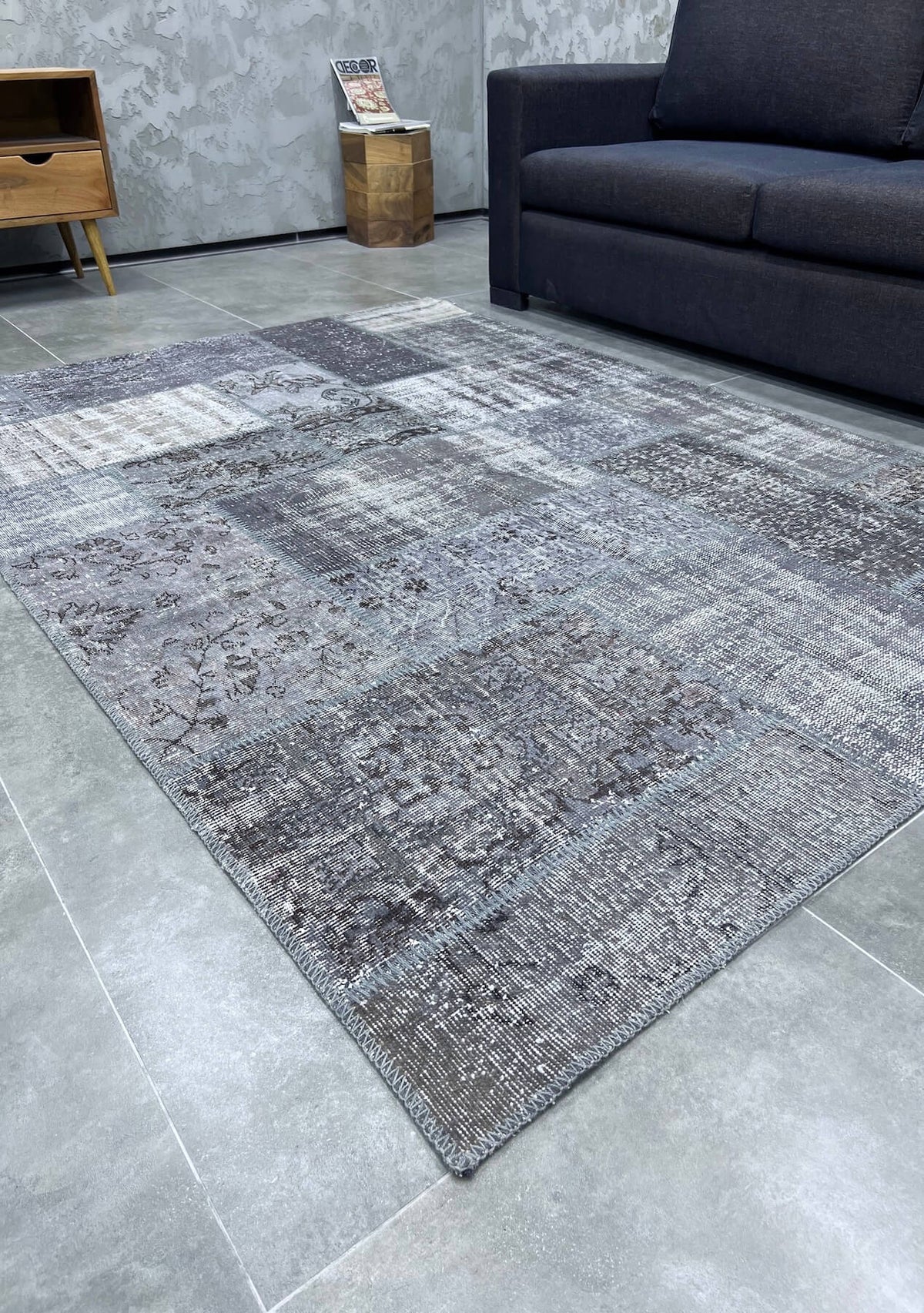 Dahlia - Vintage Gray Patchwork Rug - kudenrugs