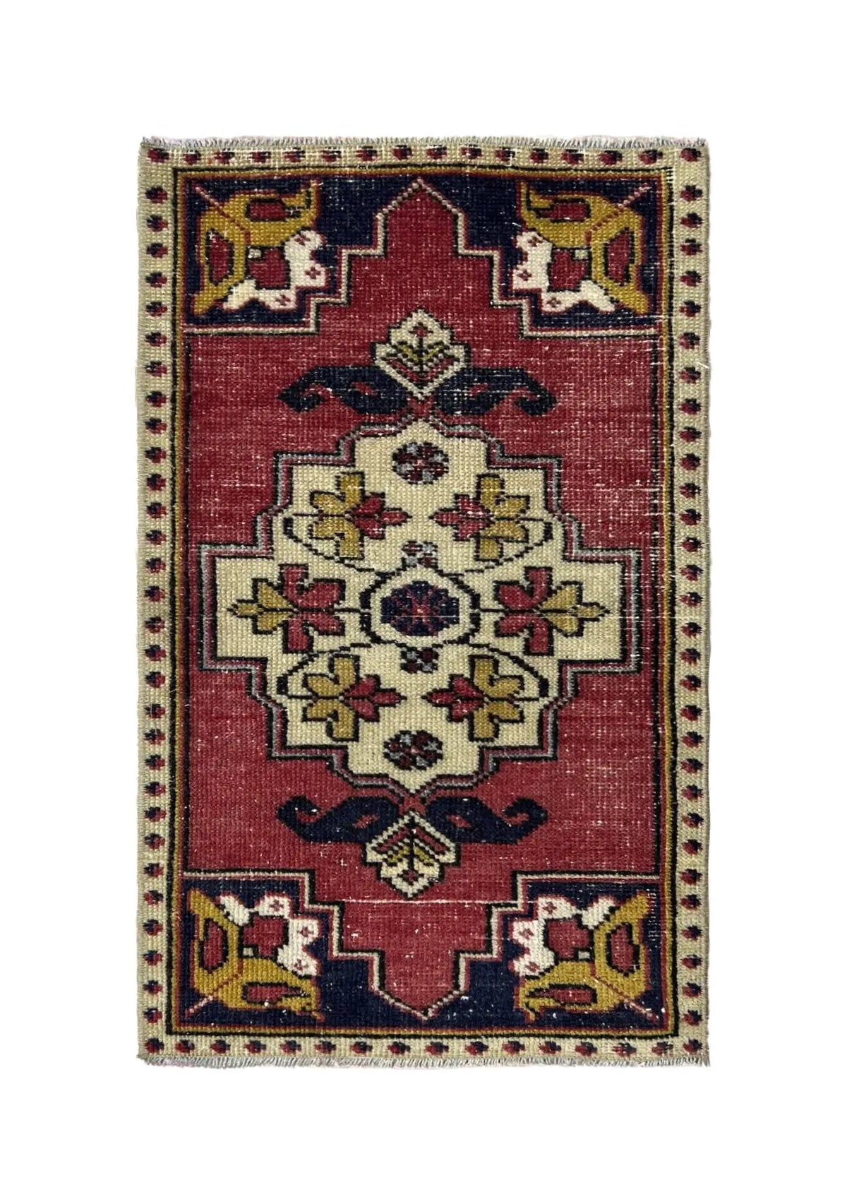Edetta - Vintage Mini Red Area Rug - kudenrugs