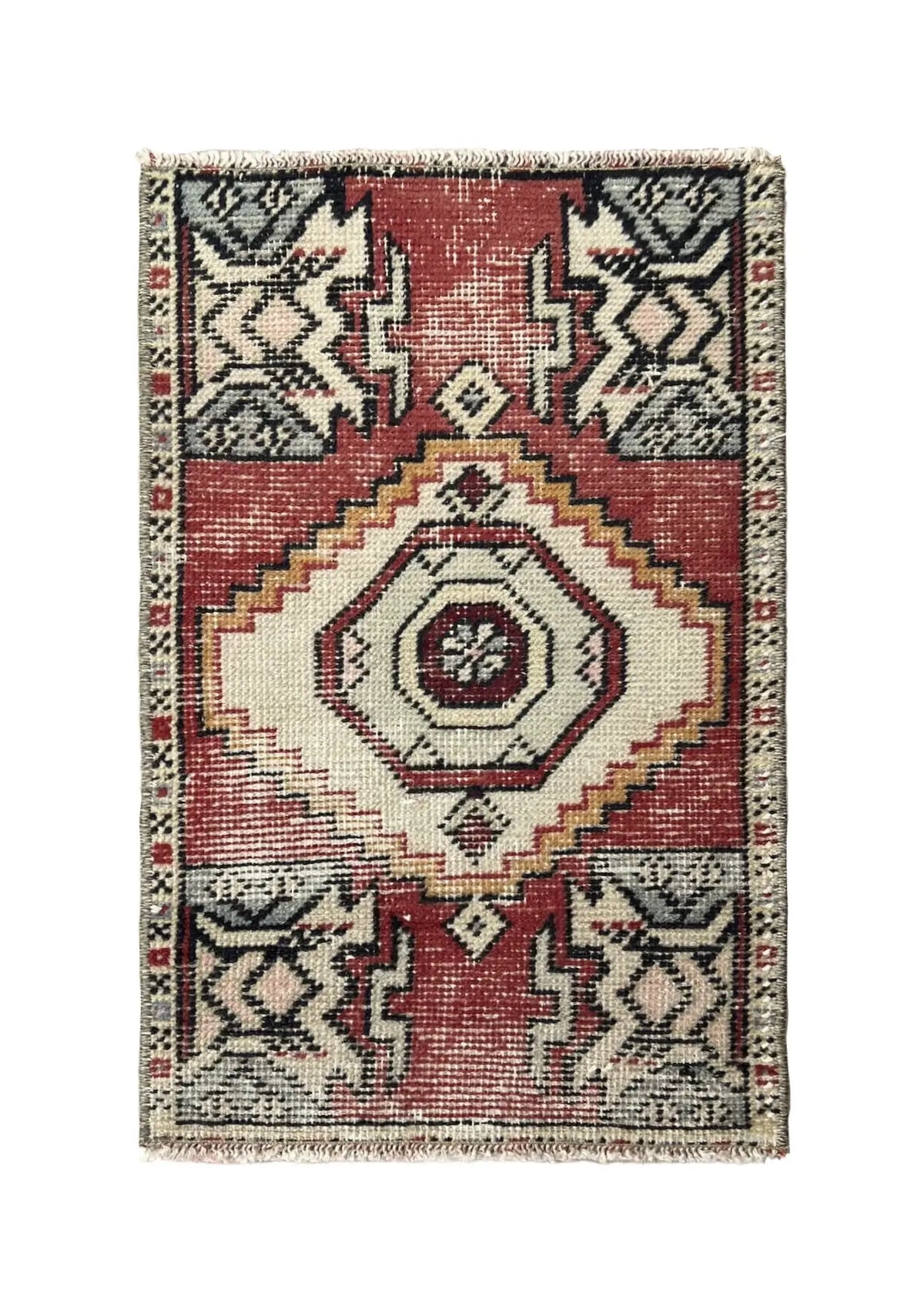 Eilean - Vintage Mini Red Area Rug - kudenrugs