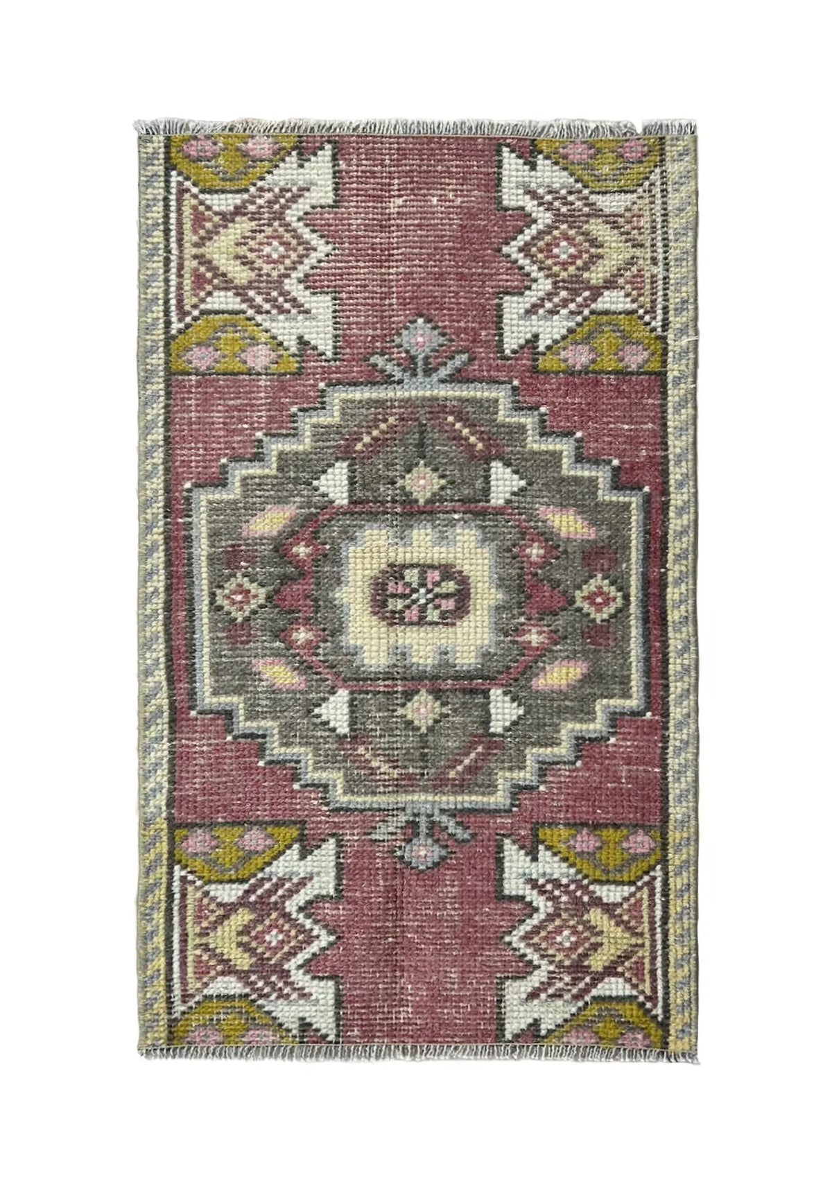 Elani - Vintage Mini Pink Area Rug - kudenrugs