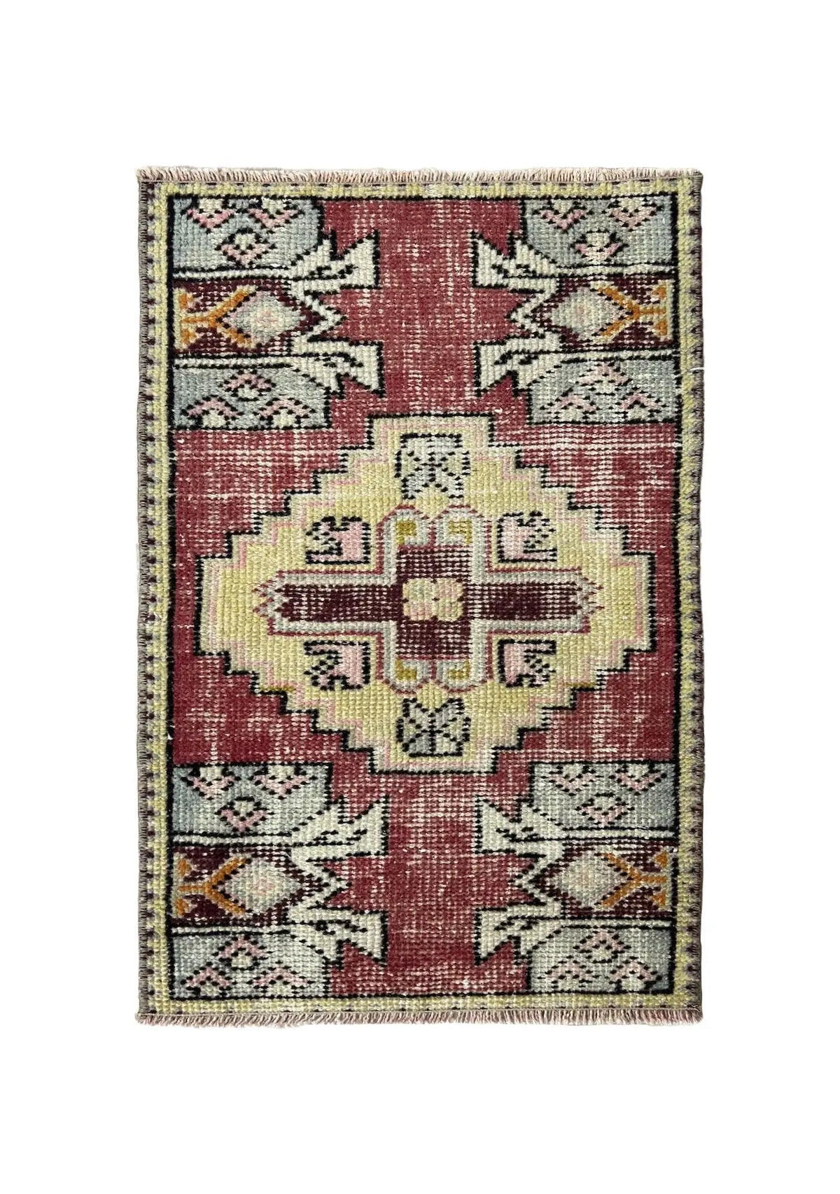 Elfreda - Vintage Mini Pink Area Rug - kudenrugs