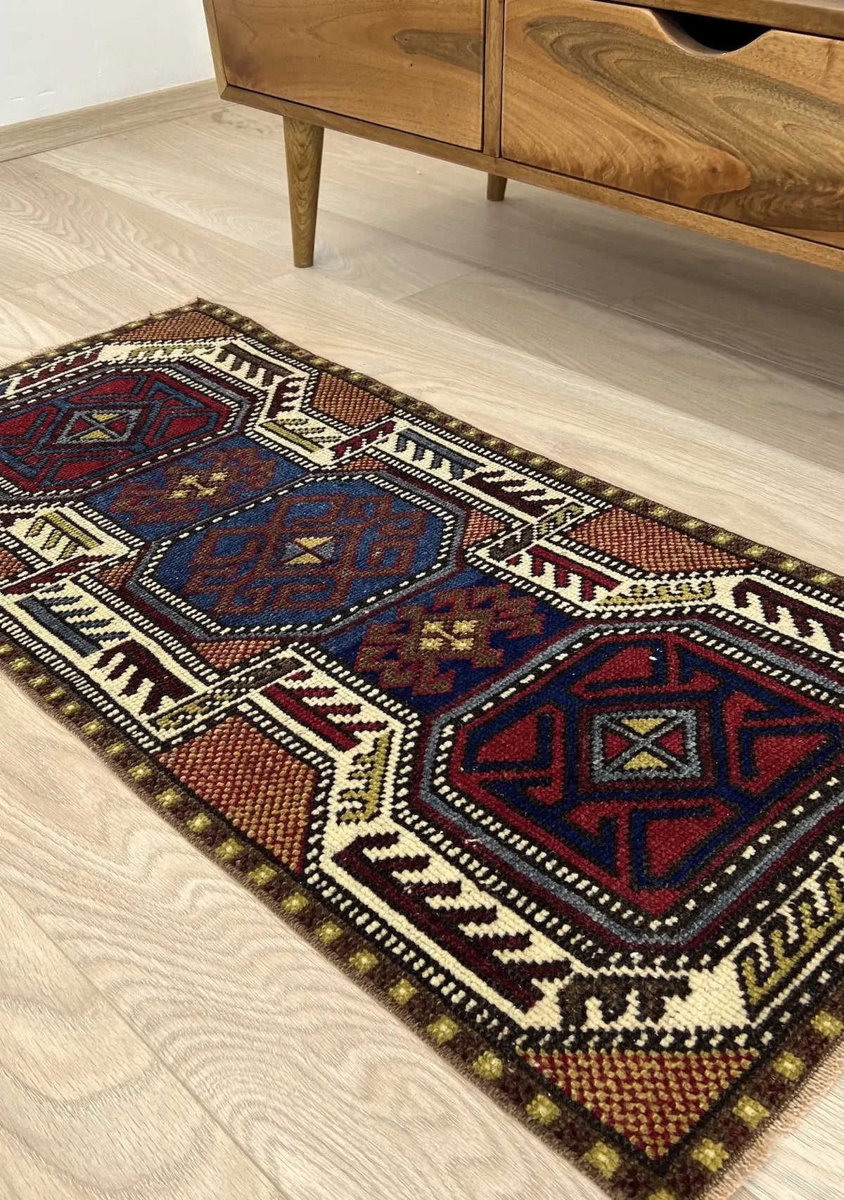 Errica - Vintage Mini Brown Area Rug - kudenrugs