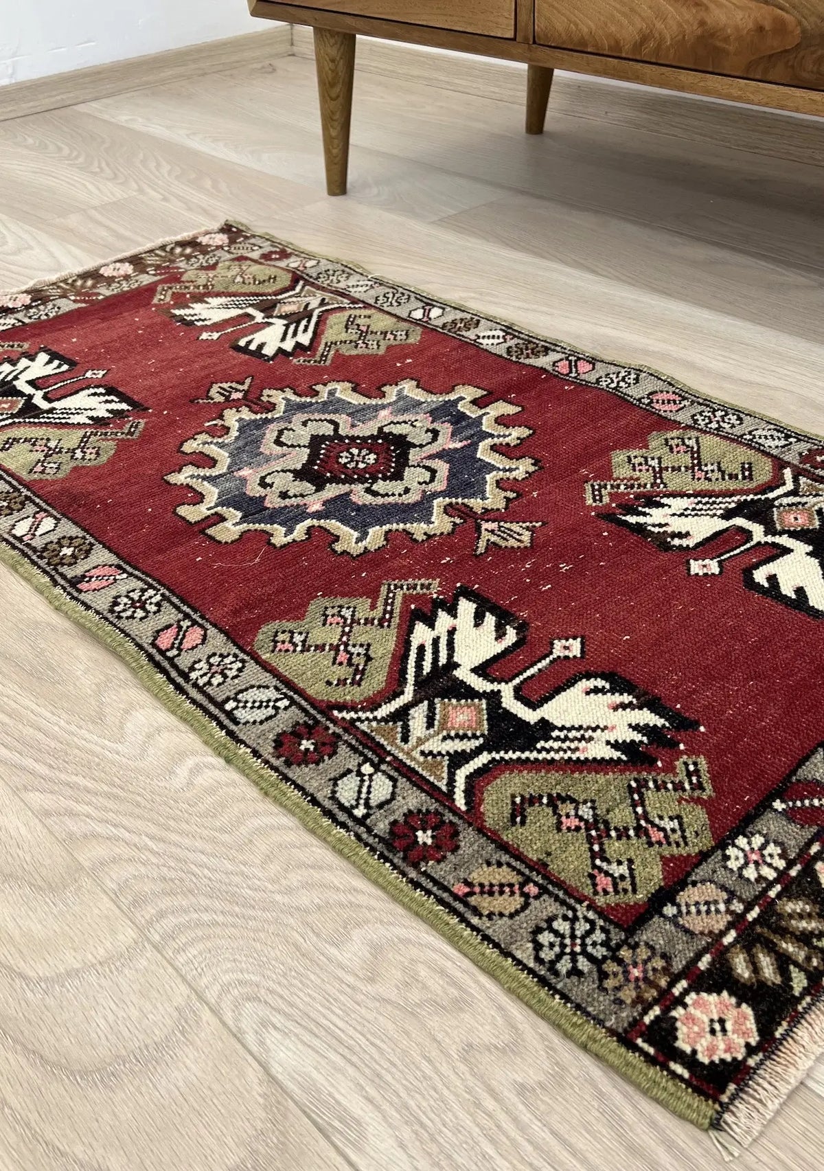 Eveleen - Vintage Mini Red Area Rug - kudenrugs