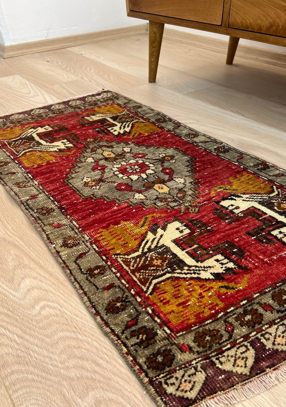 Francis - Vintage Mini Red Area Rug - kudenrugs