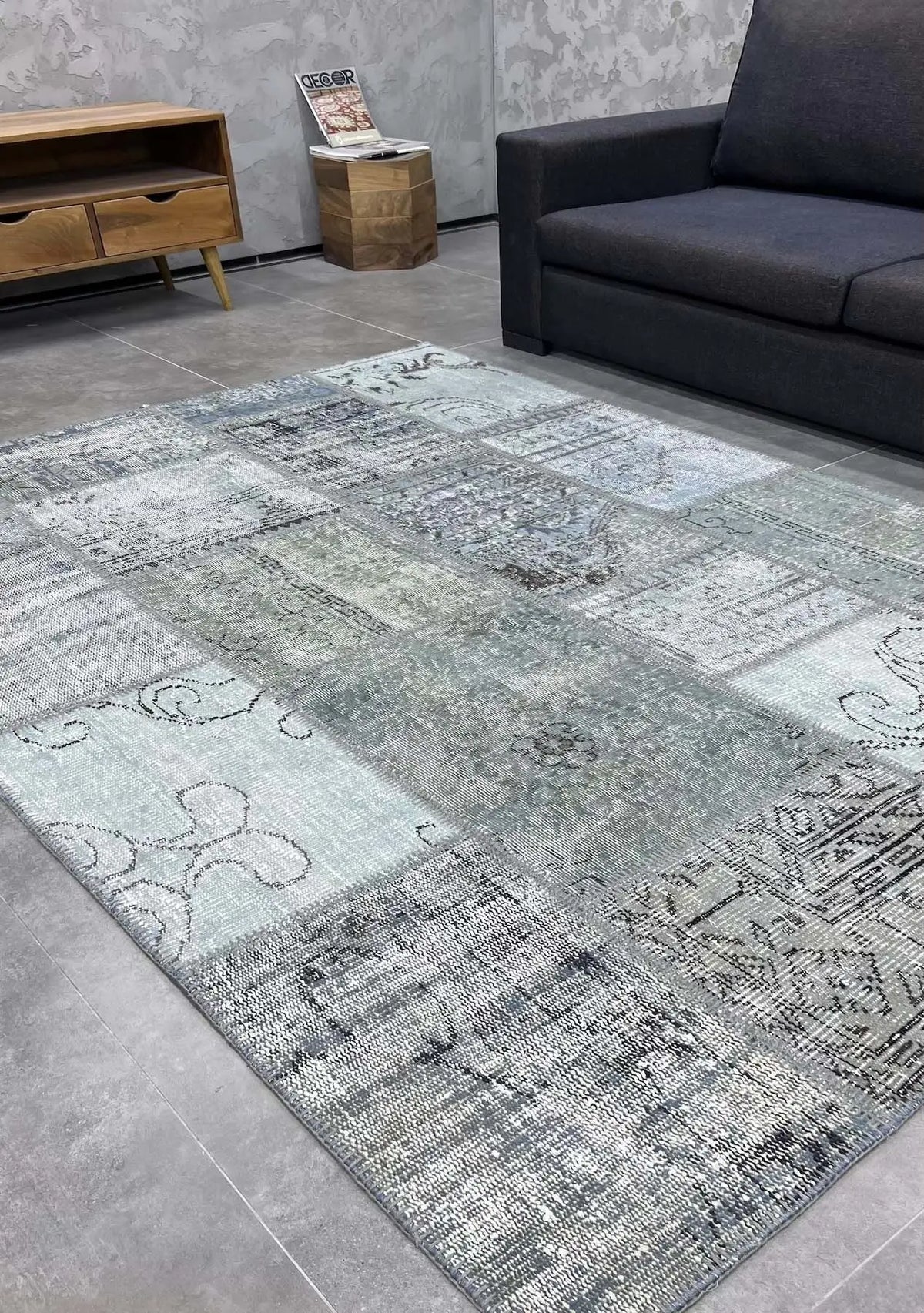 Friedah - Vintage Blue Patchwork Rug - kudenrugs