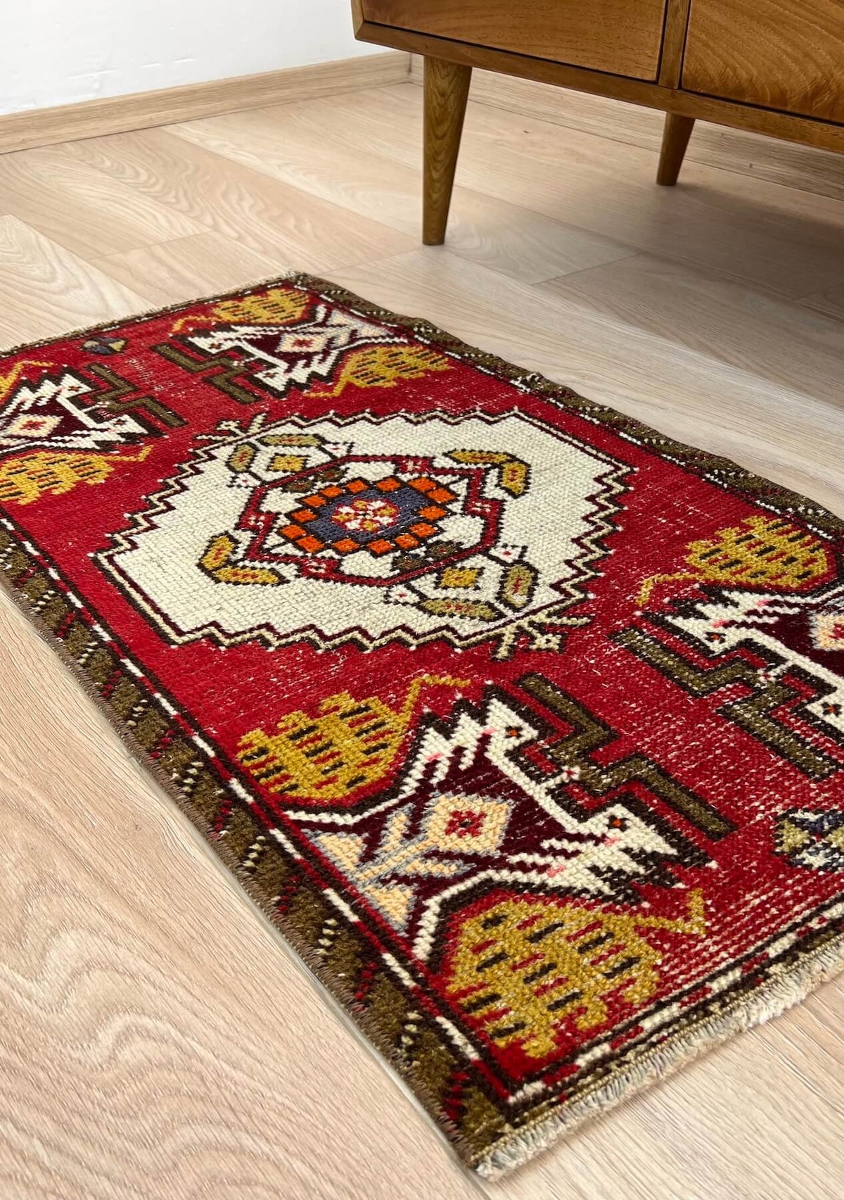 Giuliana - Vintage Mini Red Area Rug - kudenrugs