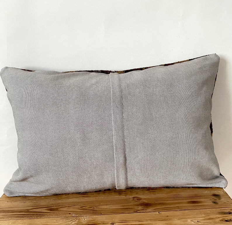 Gerry - Navy Blue Silk Pillow Cover - kudenrugs