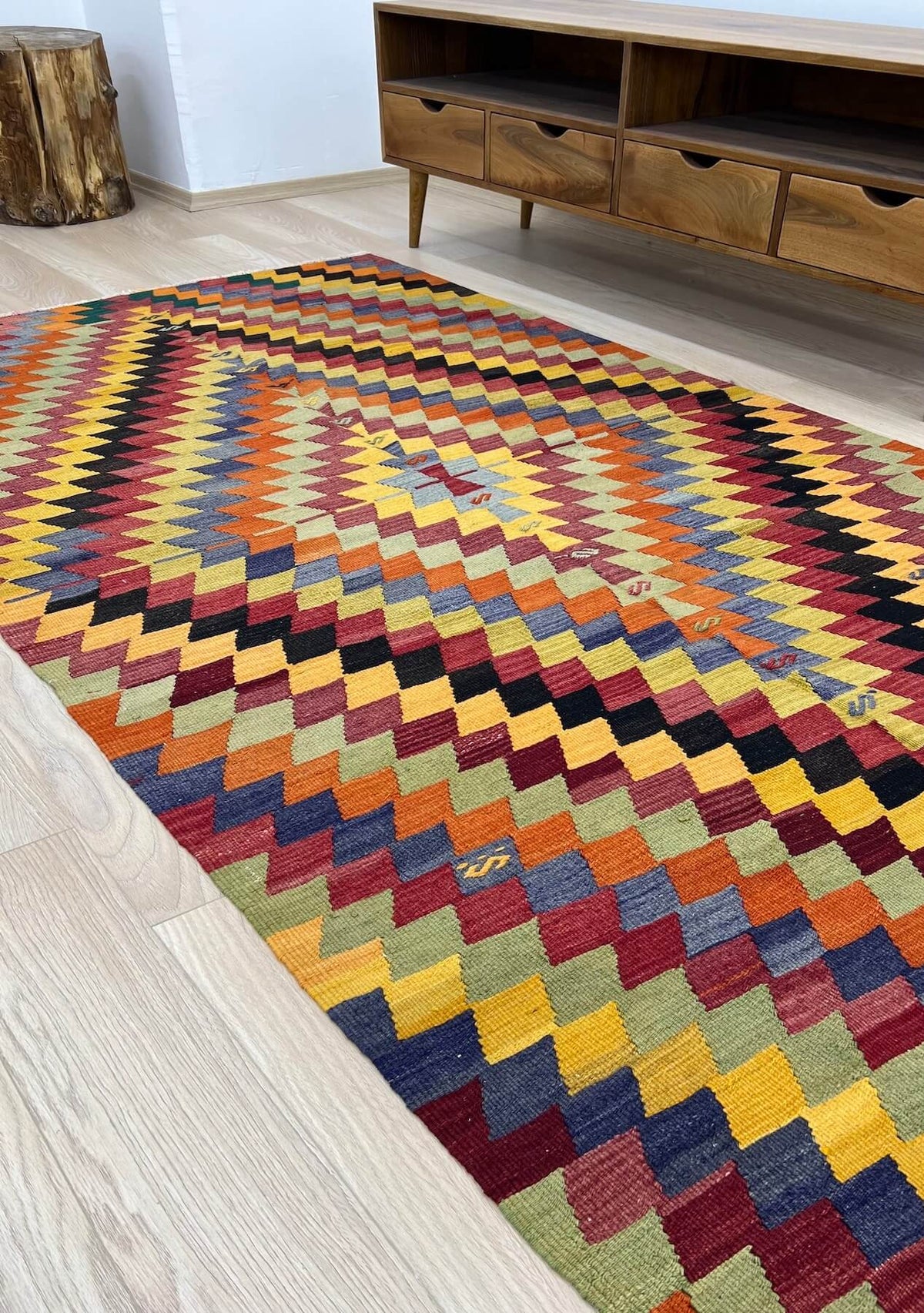Iyana - Multi Color Turkish Kilim Rug - kudenrugs