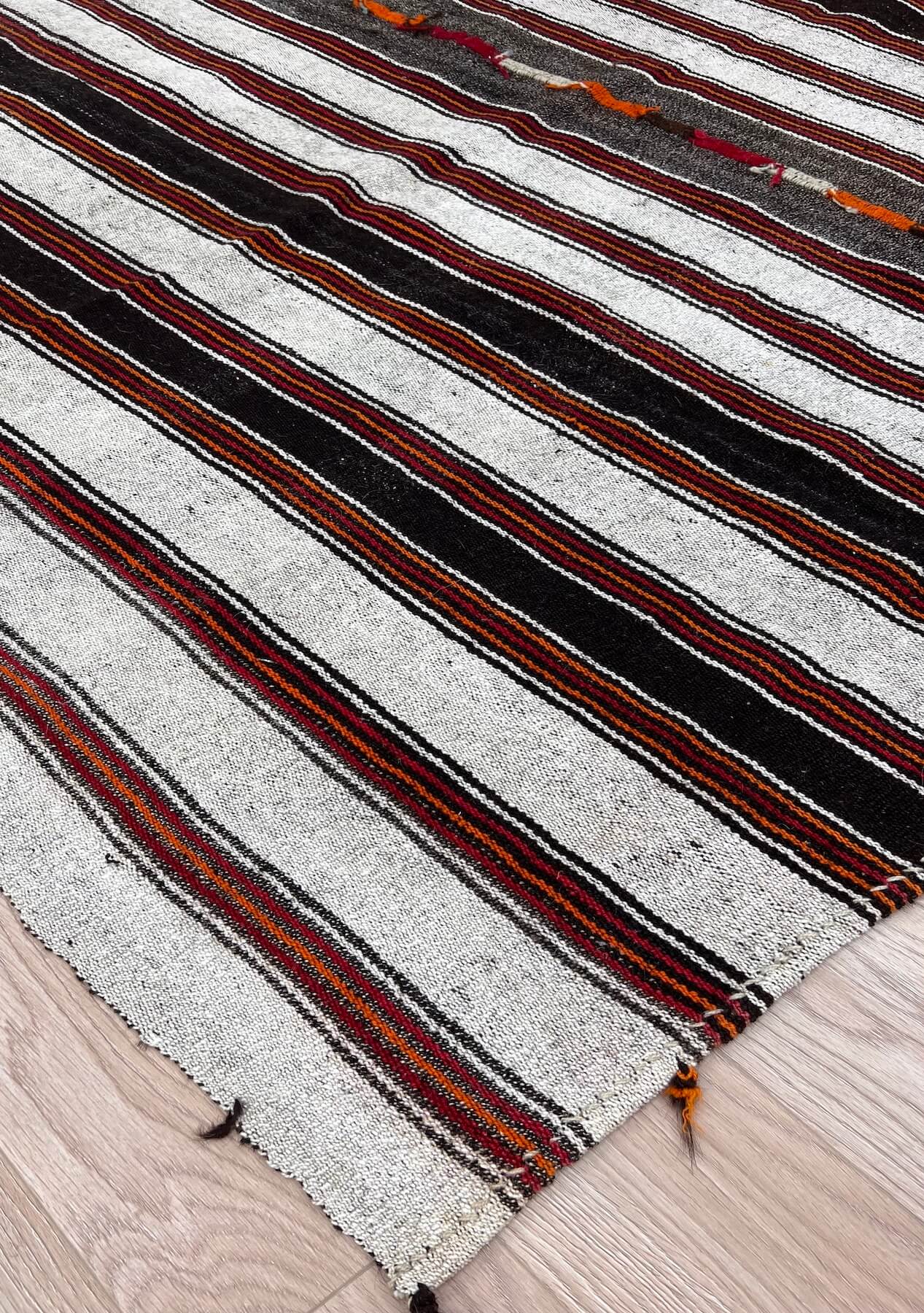 Janae - White Kilim Rug - kudenrugs