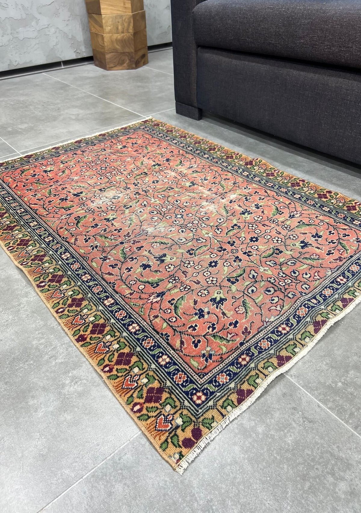 Janiyah - Vintage Anatolian Rug - kudenrugs