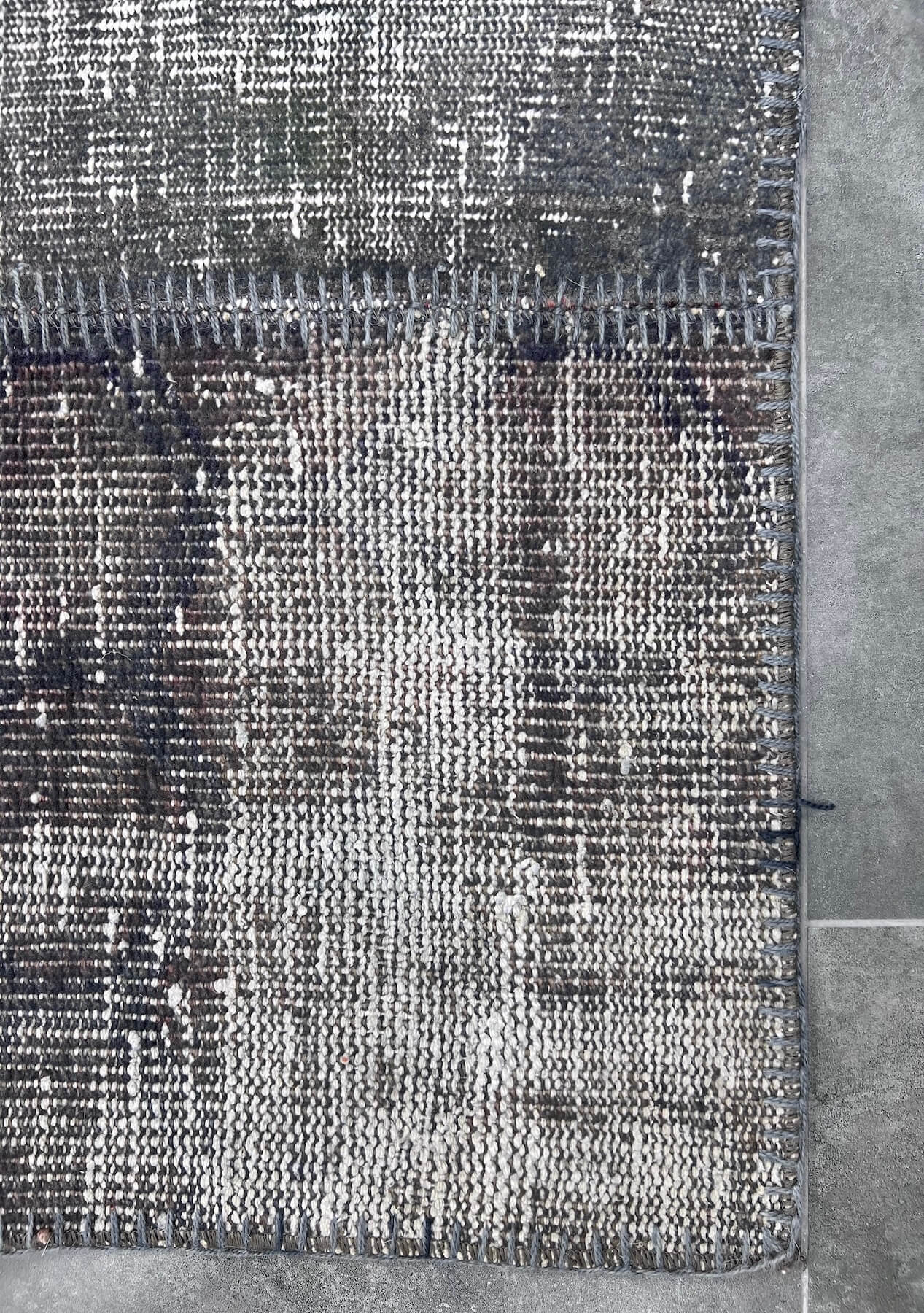 Kayley - Vintage Gray Patchwork Rug - kudenrugs