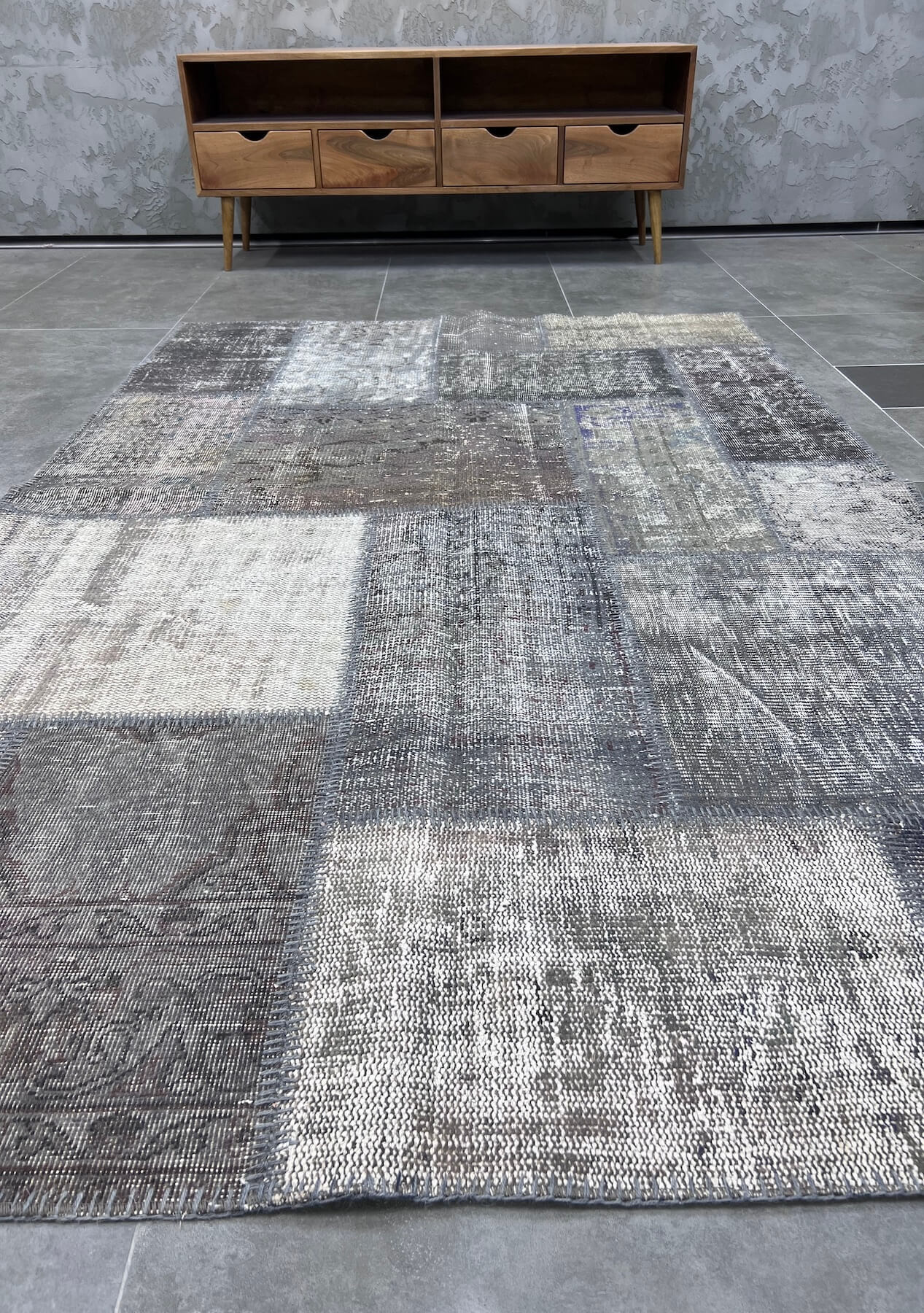 Kayley - Vintage Gray Patchwork Rug - kudenrugs