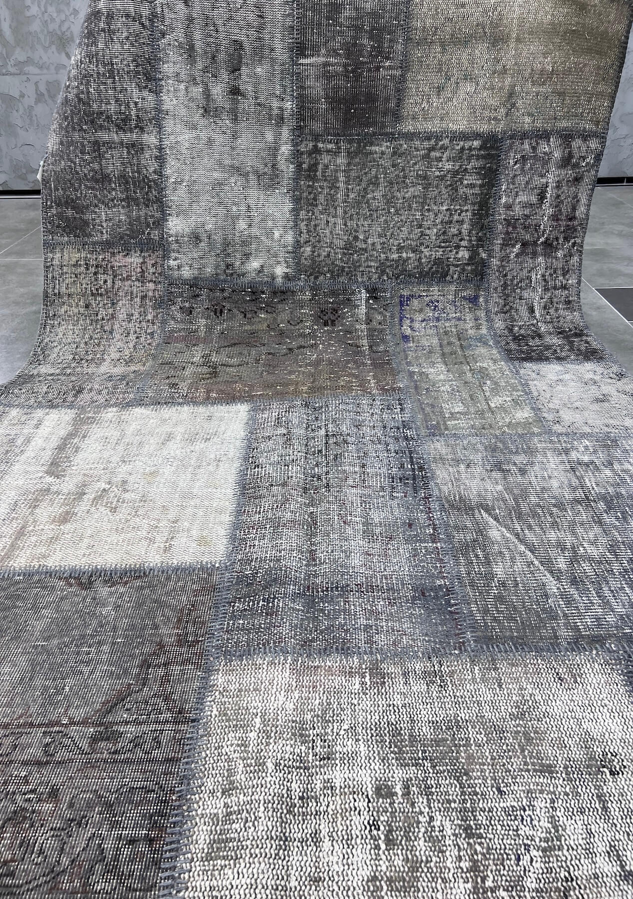 Kayley - Vintage Gray Patchwork Rug - kudenrugs