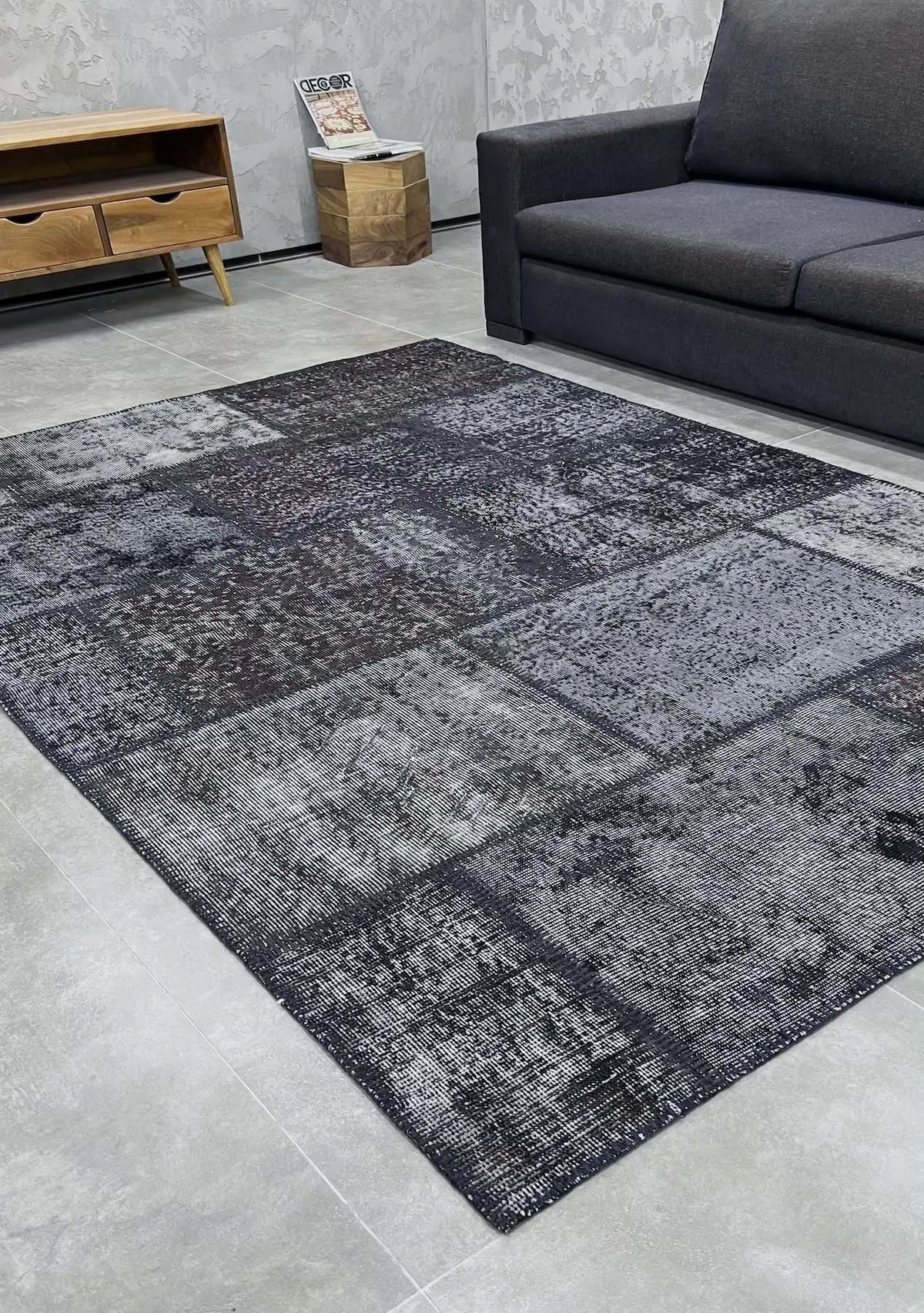 Kendell - Vintage Black Patchwork Rug - kudenrugs