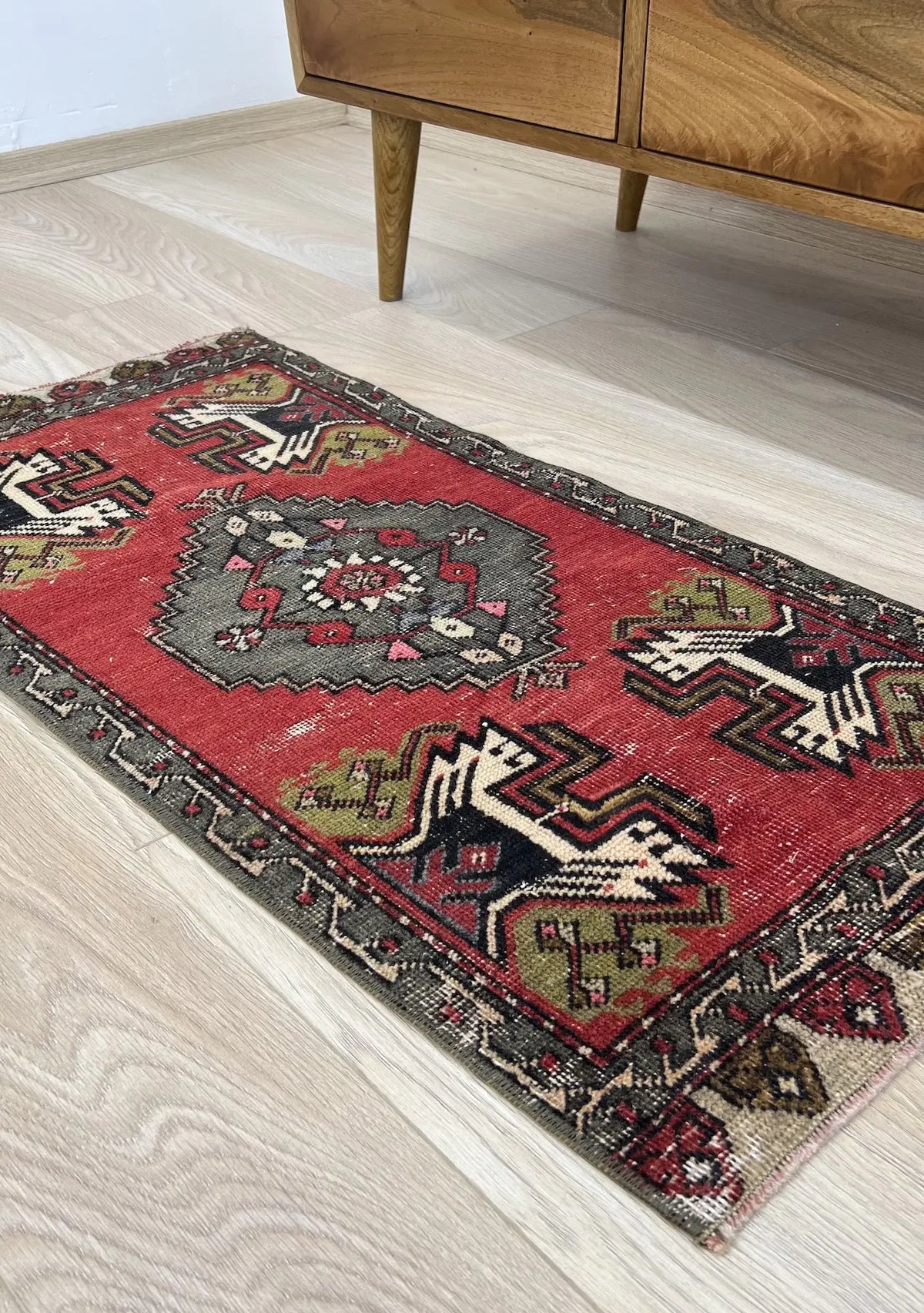 Kristine - Vintage Mini Red Area Rug - kudenrugs