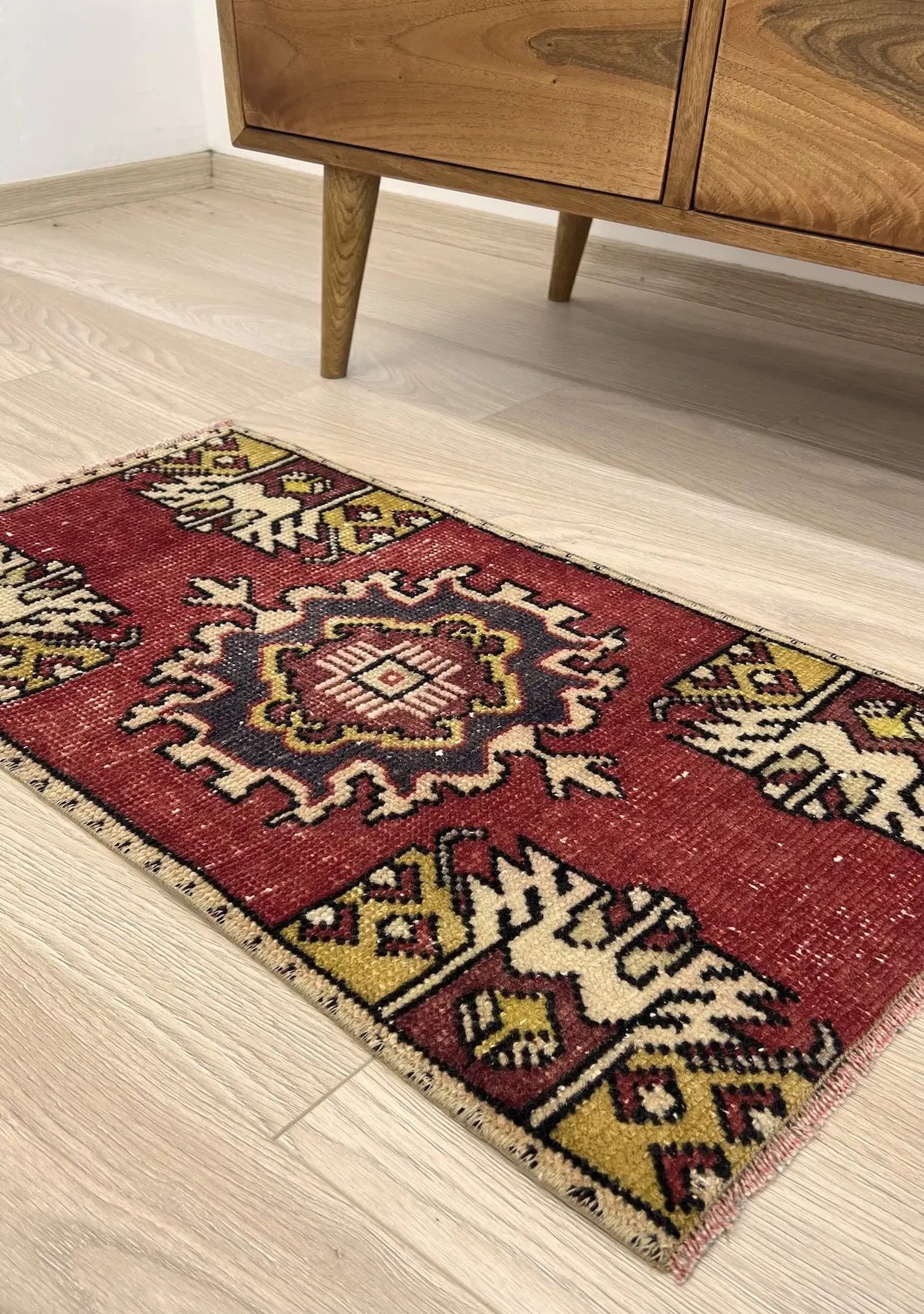 Laleh - Vintage Mini Red Area Rug - kudenrugs