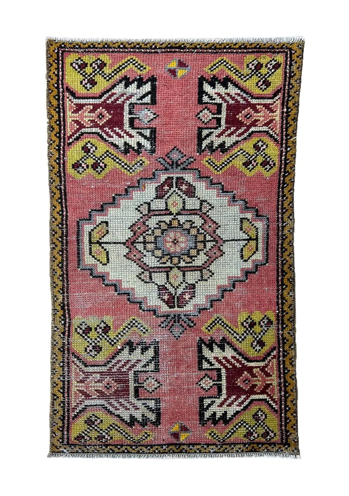 Malesha - Vintage Mini Pink Area Rug - kudenrugs