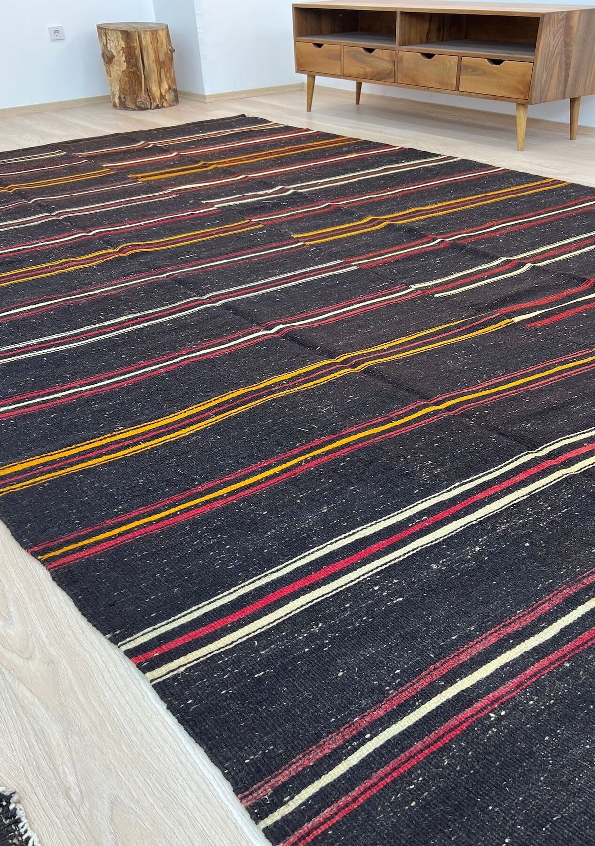 Mayra - Black Turkish Kilim Rug - kudenrugs
