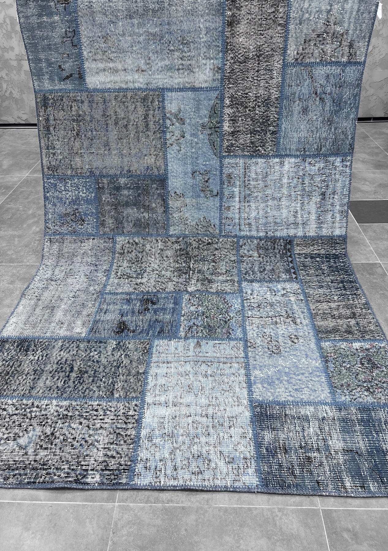 Micaela - Vintage Blue Patchwork Rug - kudenrugs