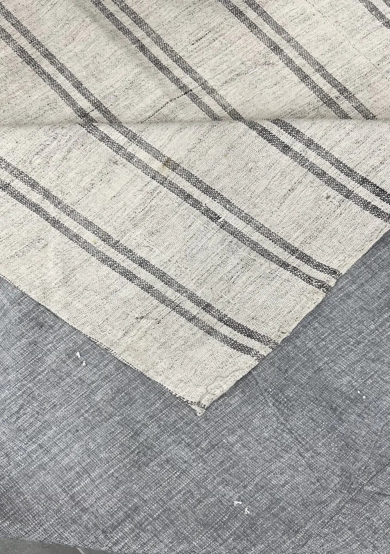 Miranda - White Turkish Kilim Rug - kudenrugs