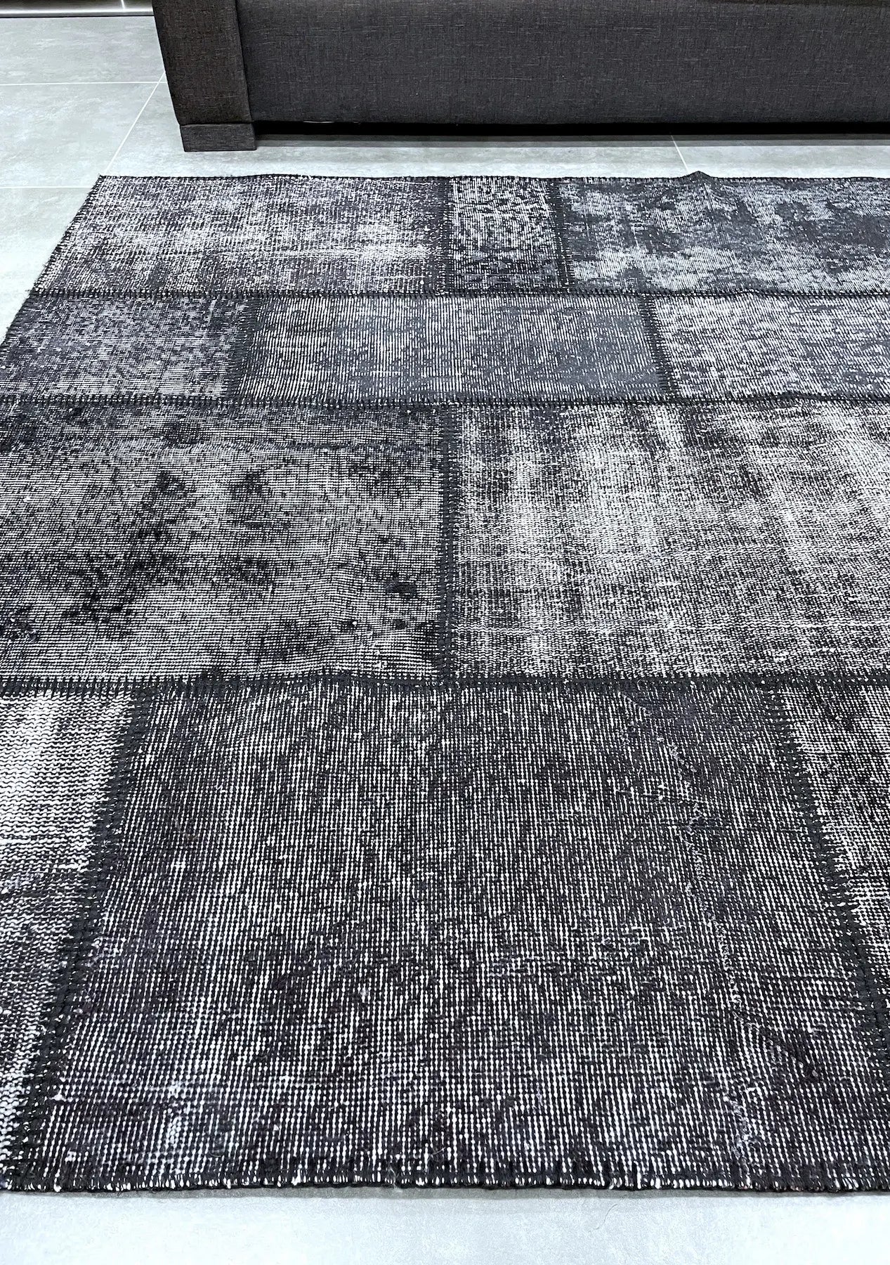 Nade - Vintage Black Patchwork Rug - kudenrugs