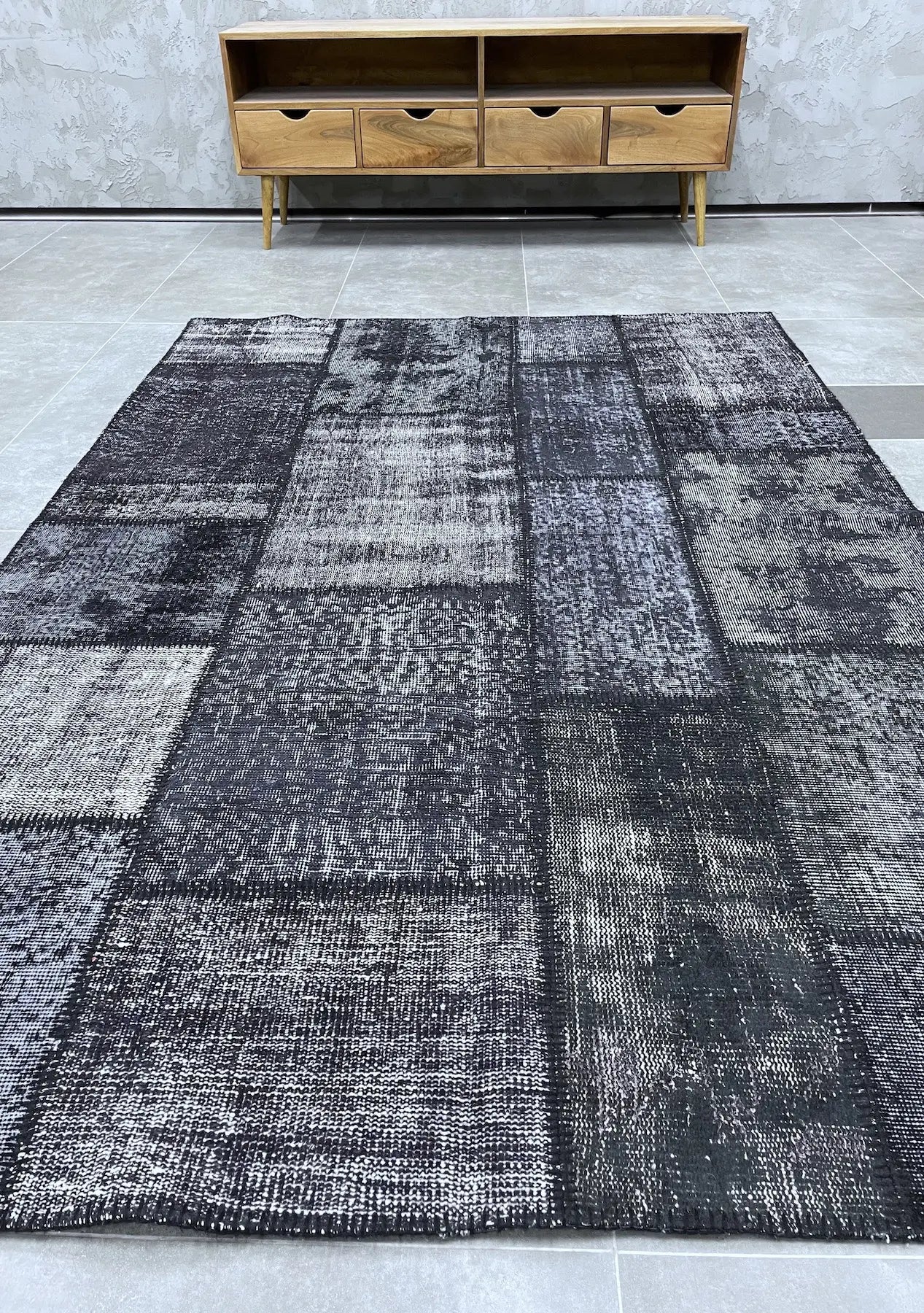 Nade - Vintage Black Patchwork Rug - kudenrugs