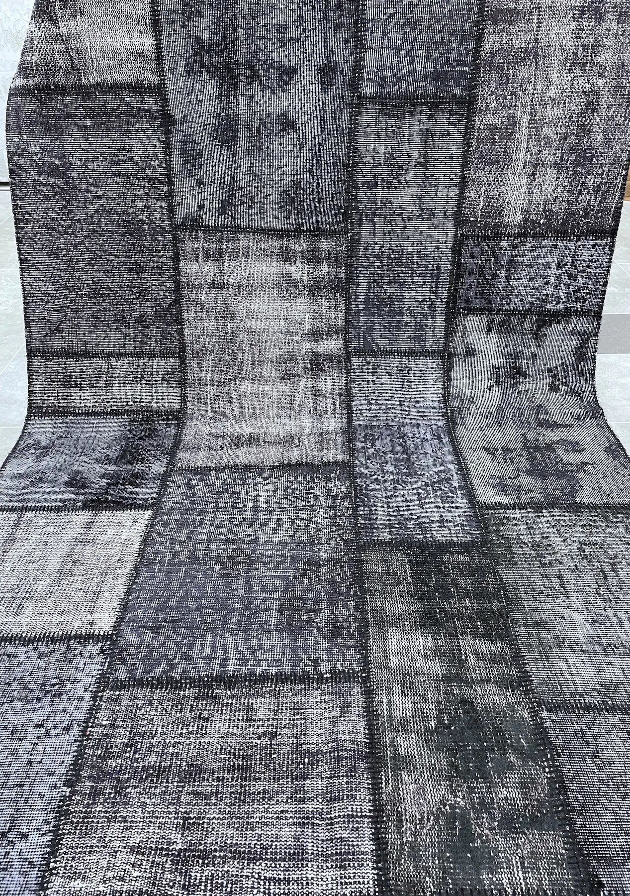 Nade - Vintage Black Patchwork Rug - kudenrugs