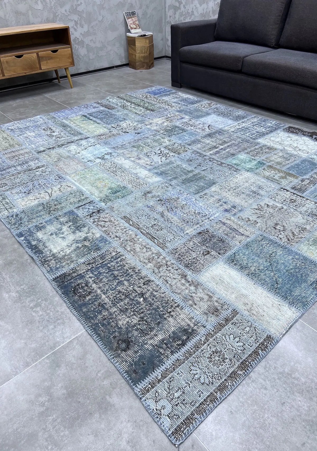 Nella - Vintage Blue Patchwork Rug - kudenrugs