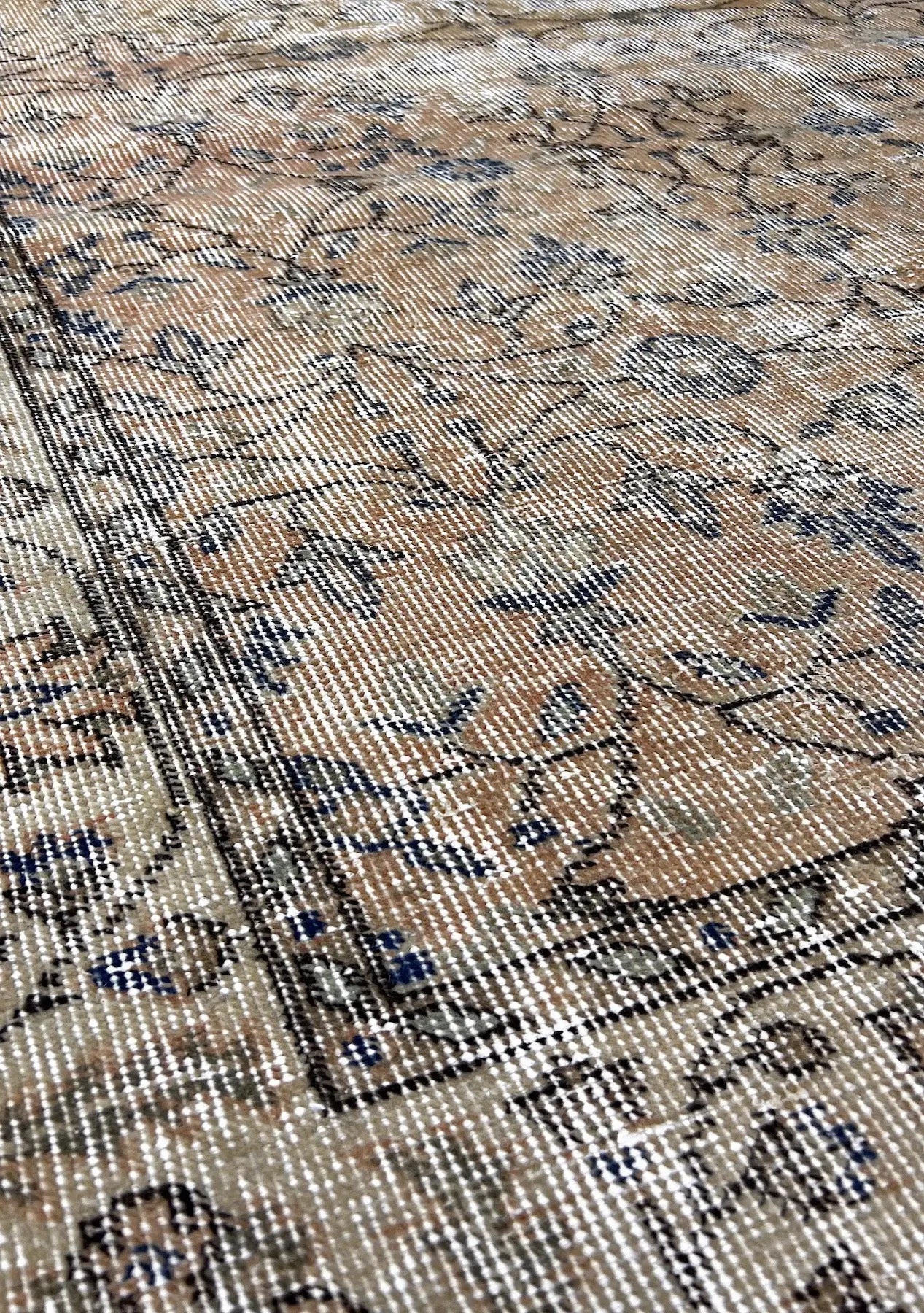 Oaklee - Vintage Orange Antique Washed Rug - kudenrugs