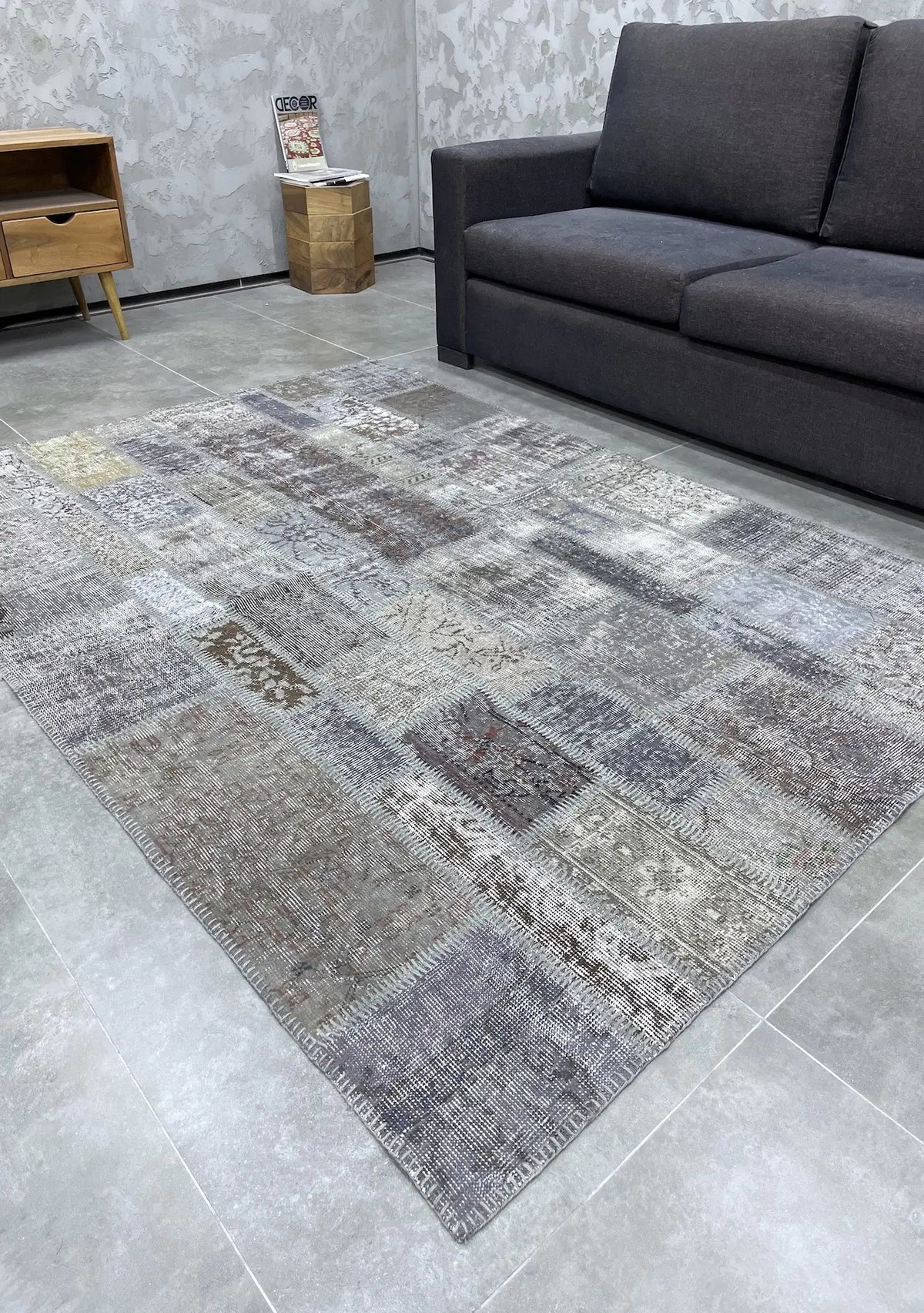 Occtavia - Vintage Gray Patchwork Rug - kudenrugs