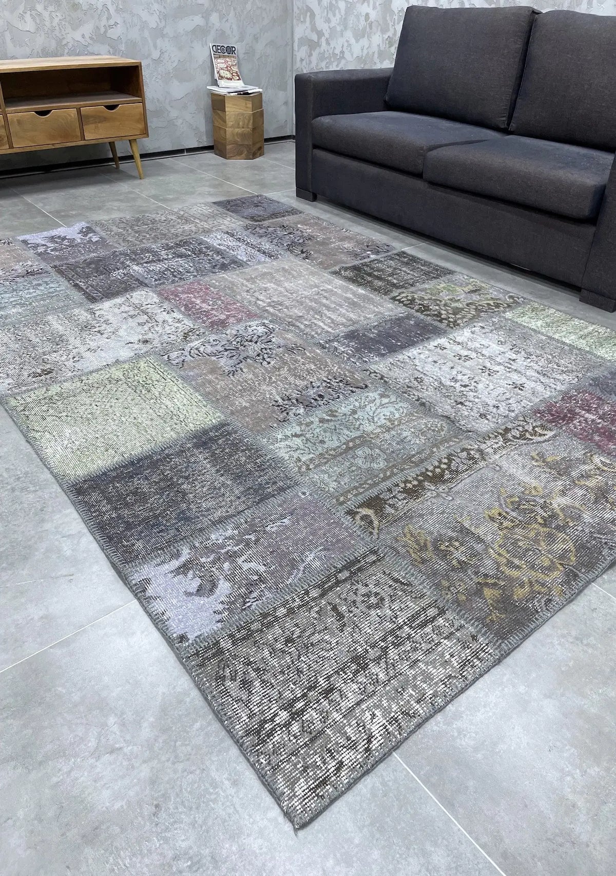 Tabassum - Vintage Gray Patchwork Rug - kudenrugs