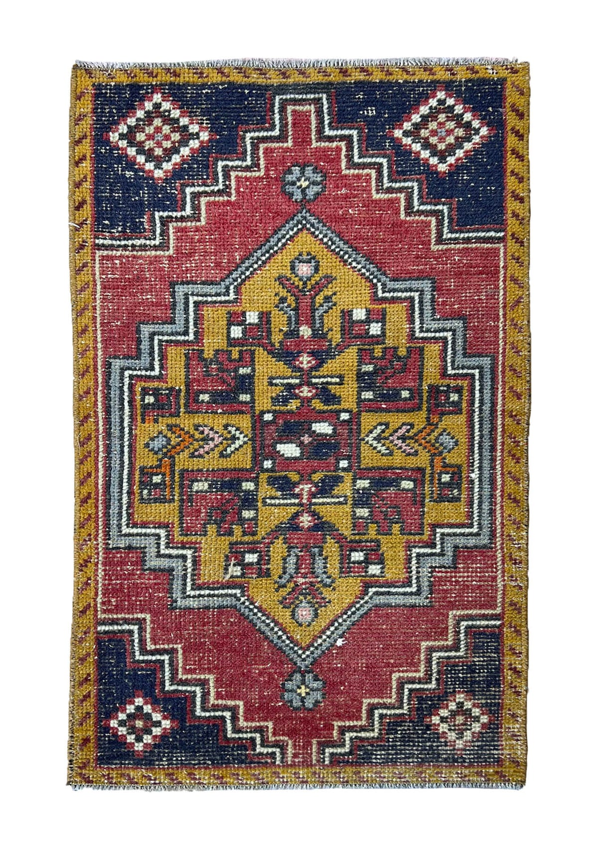 Tessa - Vintage Mini Red Area Rug - kudenrugs