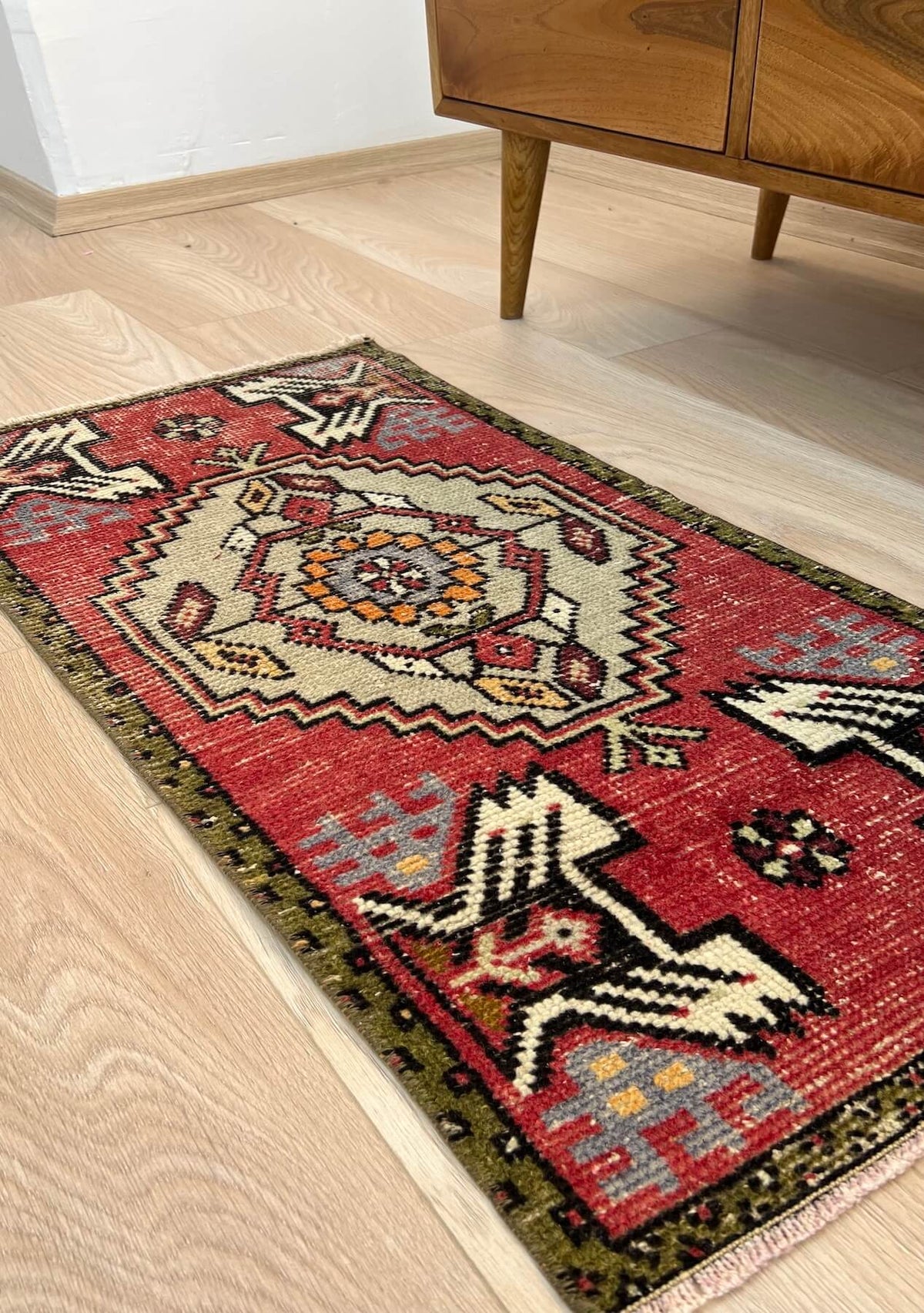 Triss - Vintage Mini Red Area Rug - kudenrugs