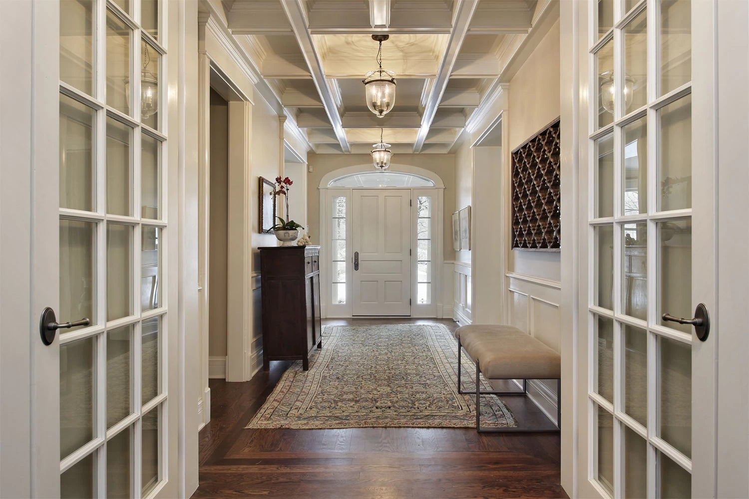 6 ways to decorate the foyer