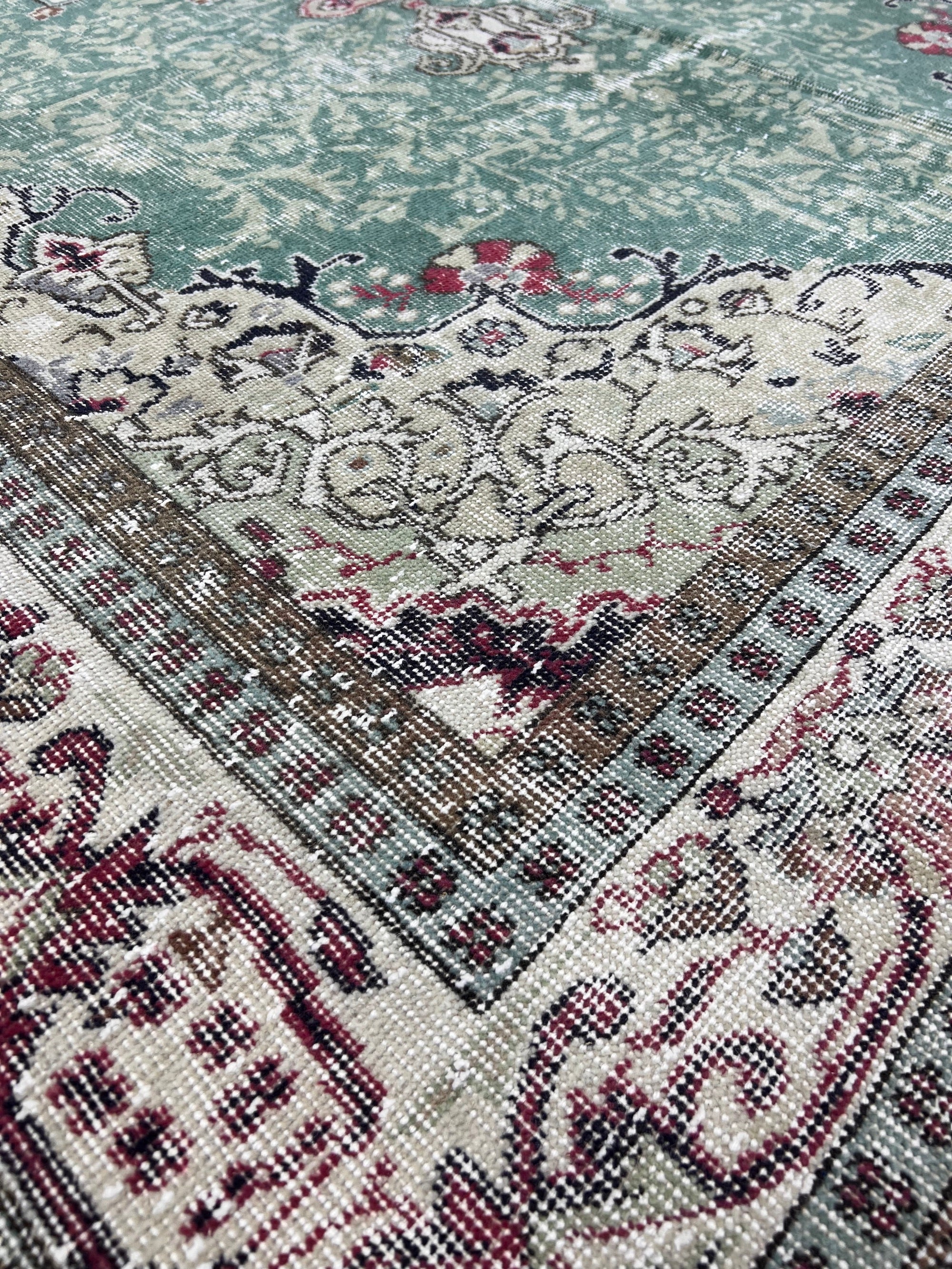 Darnella - Vintage Turkish Area Rug