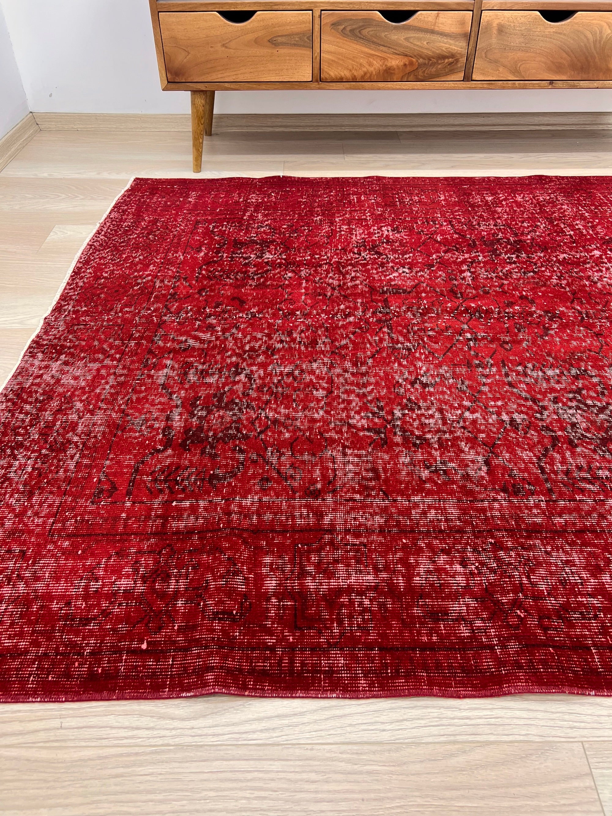 Abbellonna - Vintage Turkish Overdyed Rug