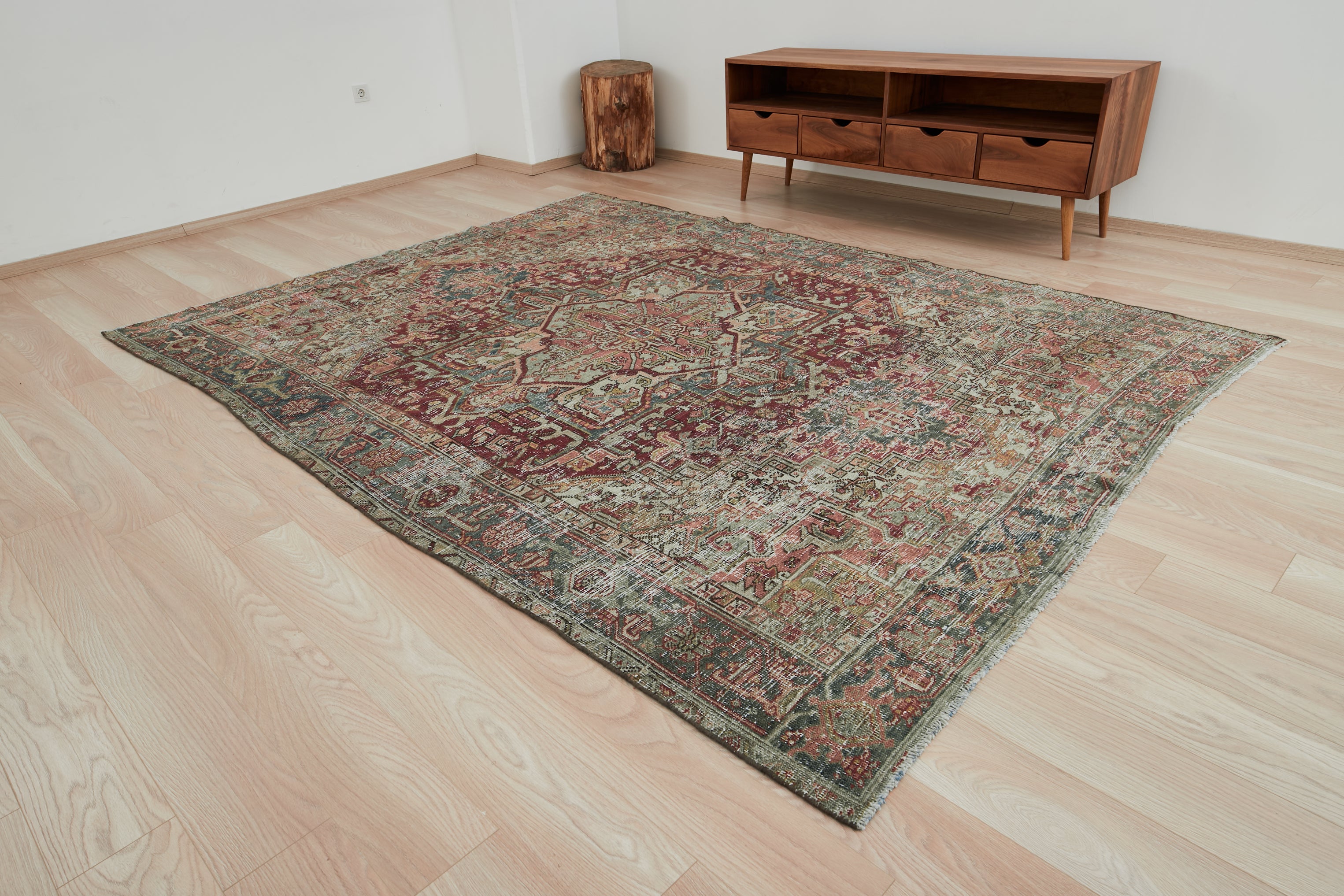 Alvina - Vintage Persian Area Rug