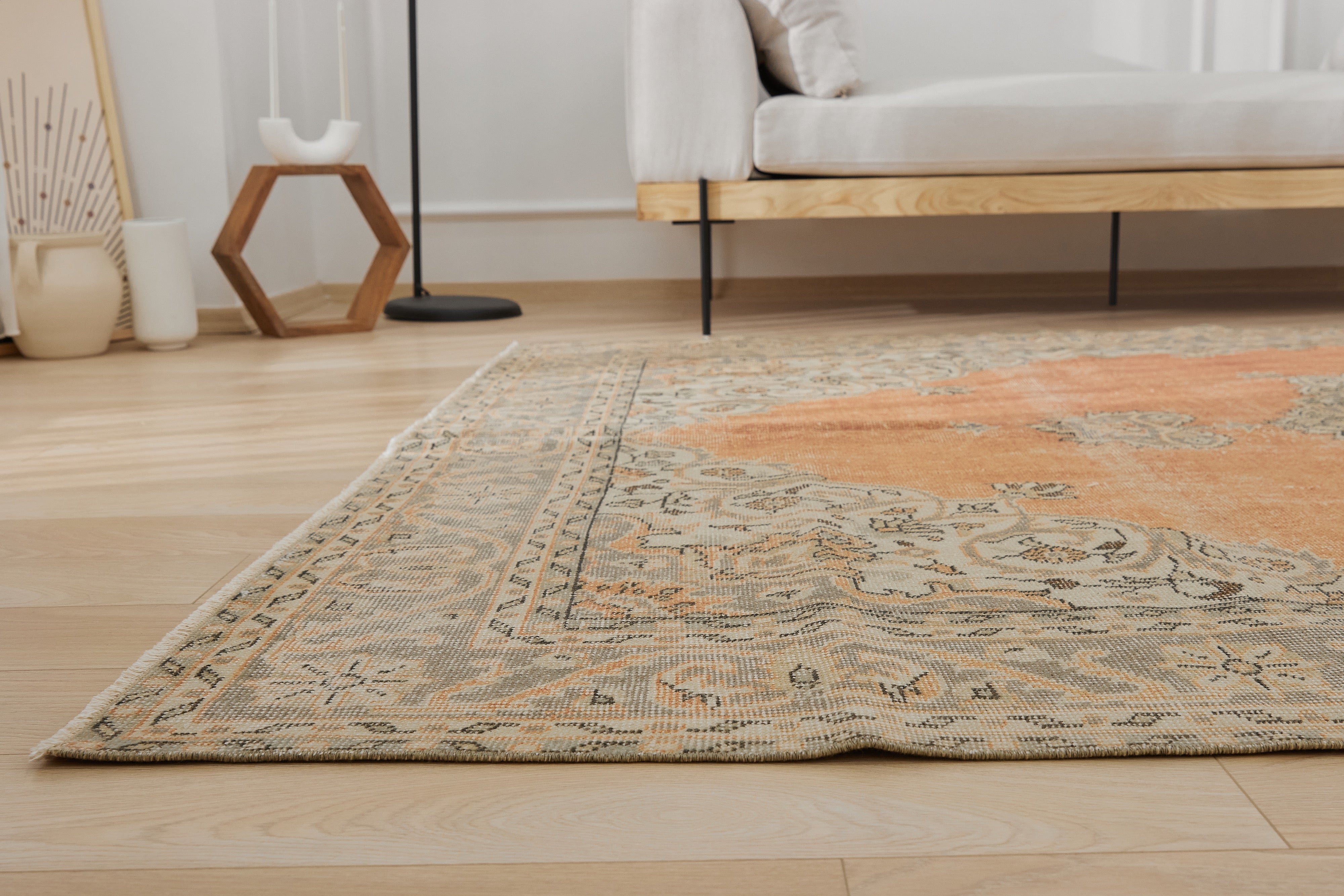 Discover Abbey | Classic Turkish Rug Design | Vintage Luxury Carpet | Kuden Rugs